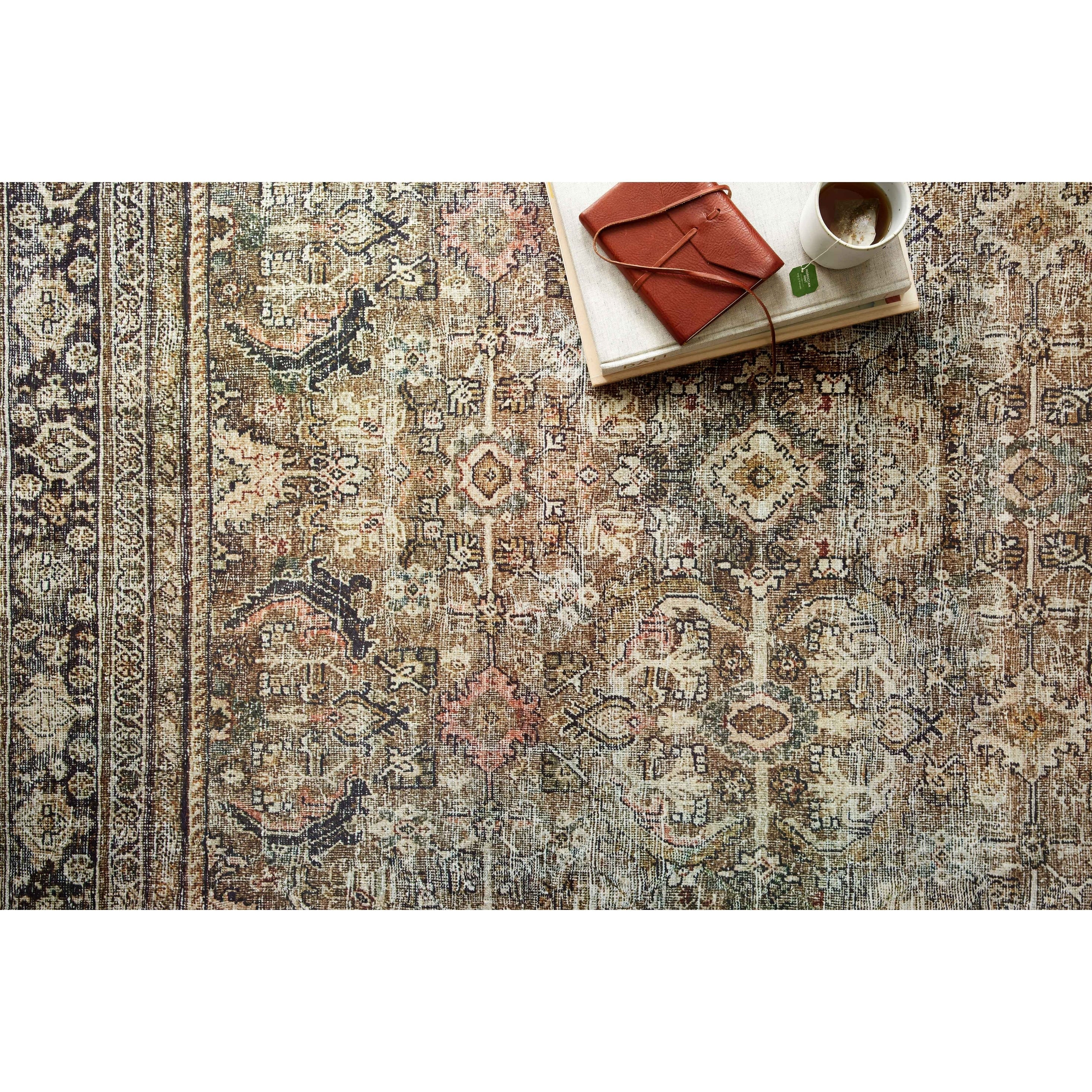 Tapis imprimé à motif oriental Alexander Home Isabelle, tons olive