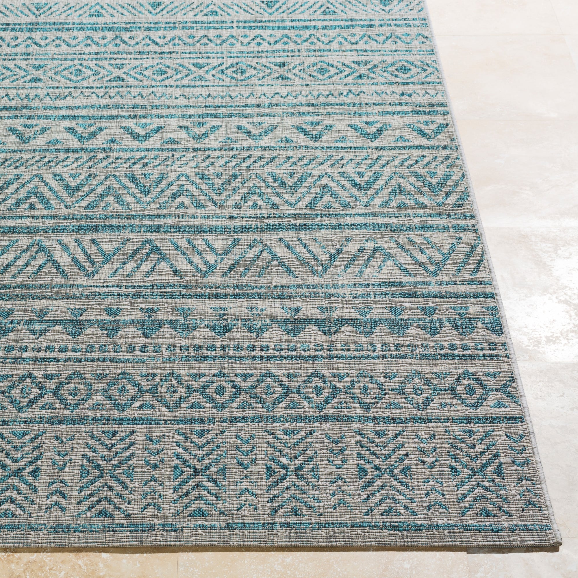 Livabliss Powlett Vintage Southwestern Indoor/ Outdoor Area Rug