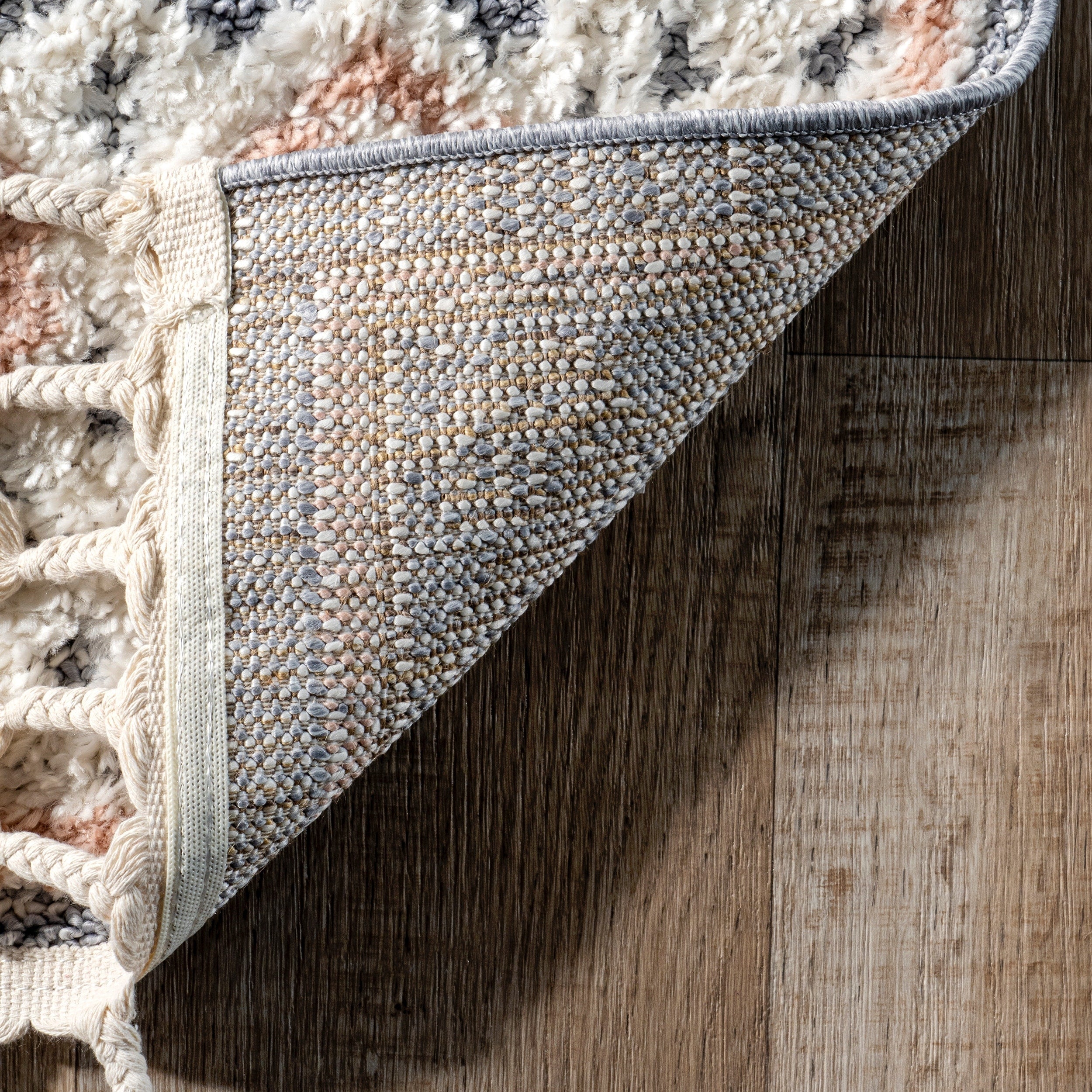 Tapis à pampilles en diamant surélevé en acacia Nuloom