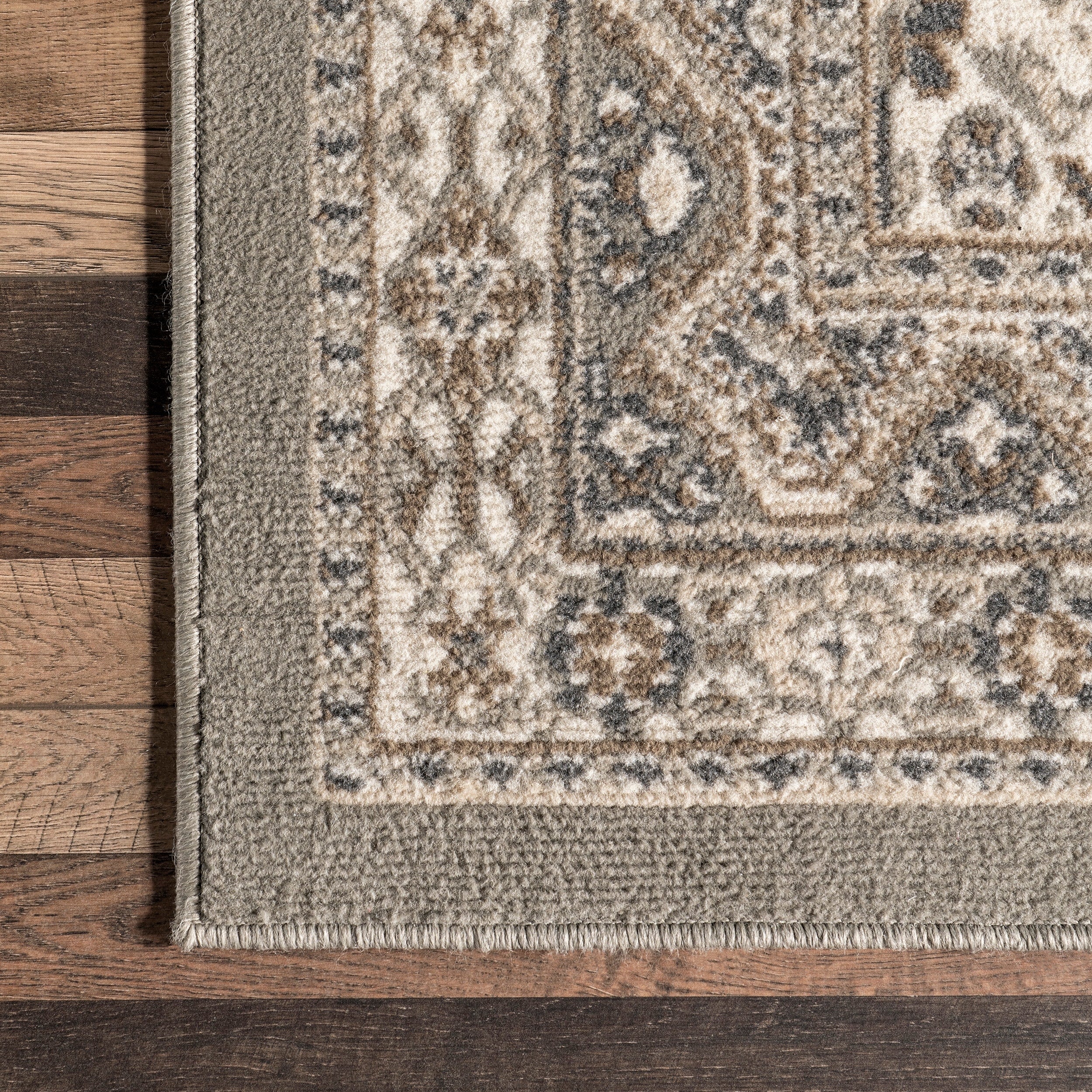 Tapis de sol carrelé traditionnel Nuloom Becca