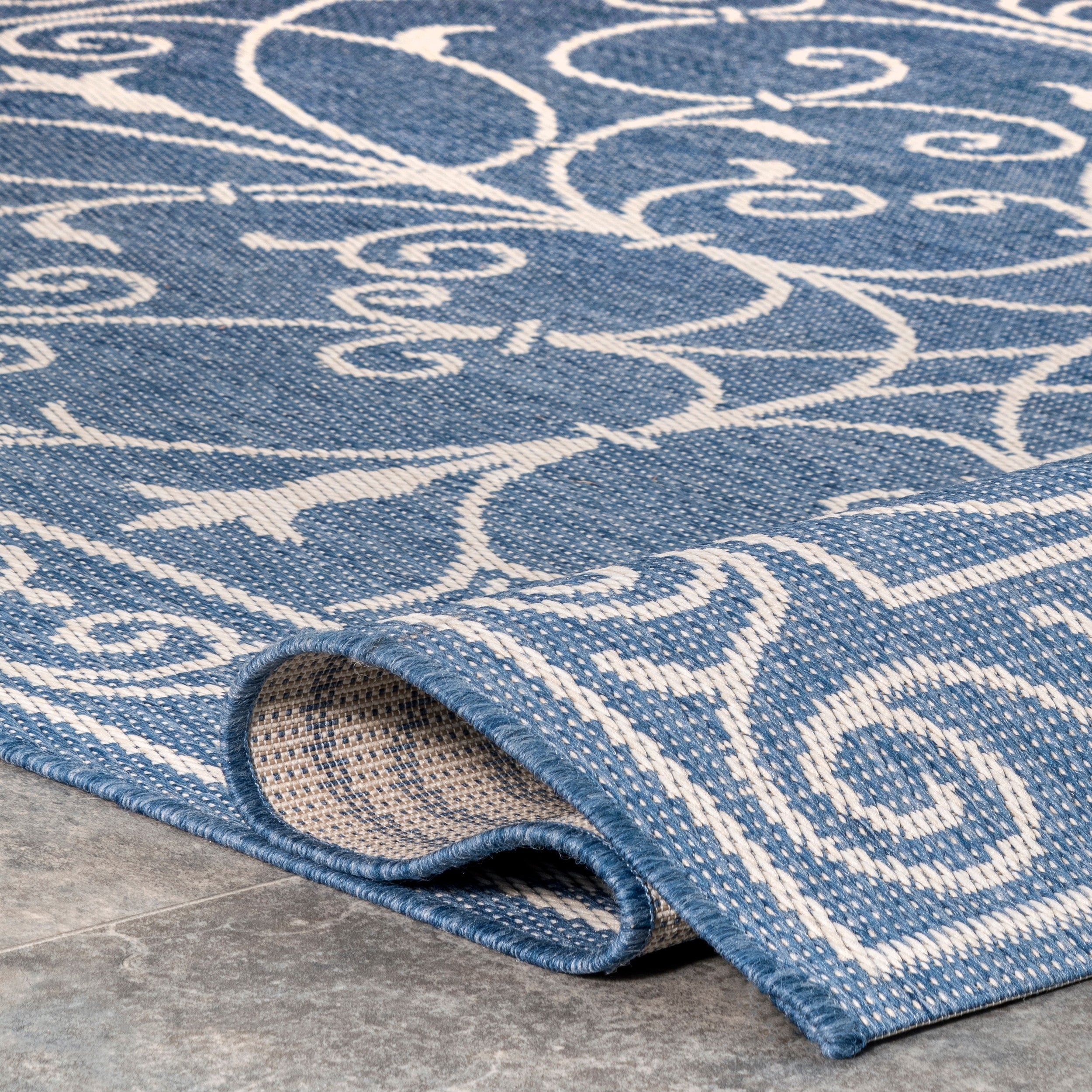 Nuloom Kathleen Traditional Indoor/Outdoor Area Rug