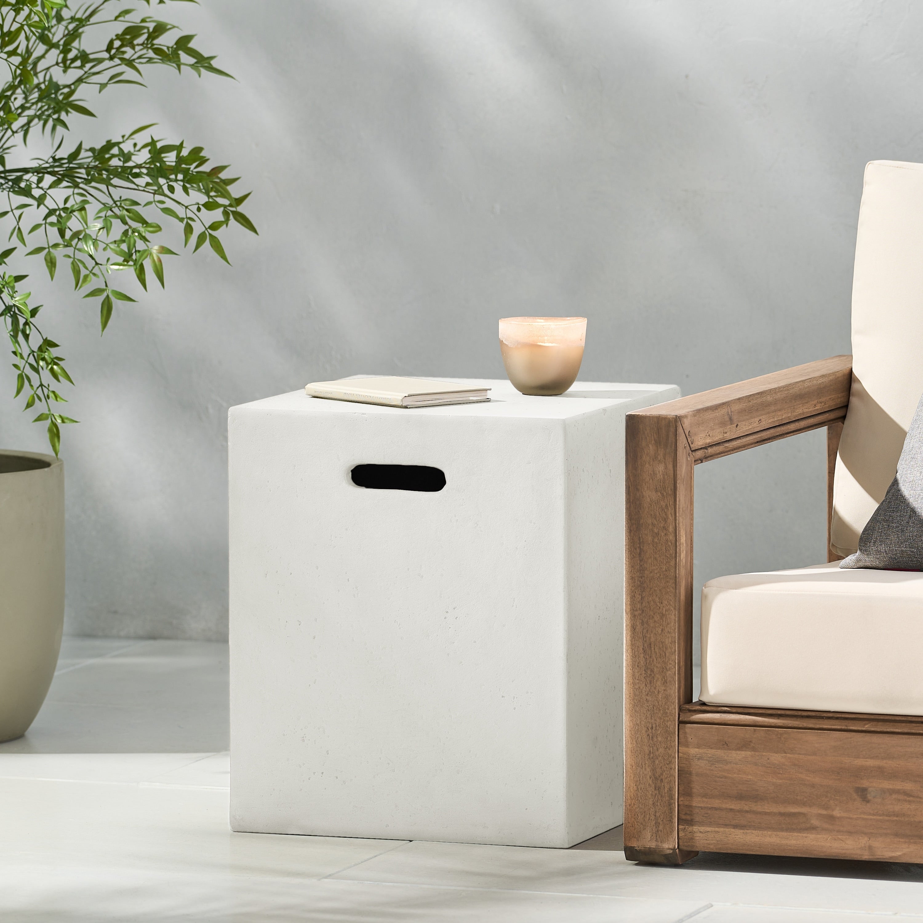 Christopher Knight Home - Table d'appoint d'extérieur en béton léger Aidan avec support pour réservoir