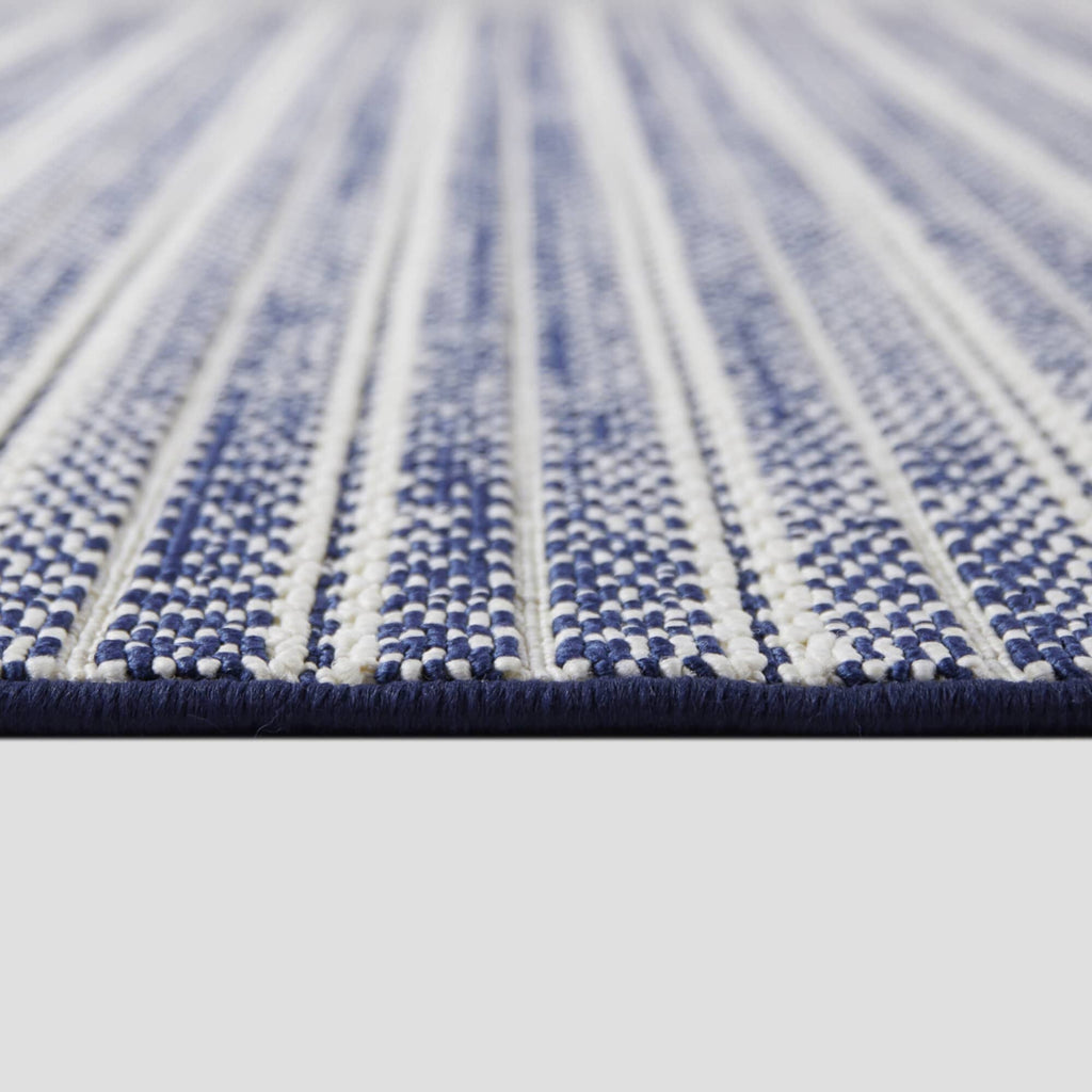 Tapis d'intérieur/extérieur Connell à rayures transitionnelles