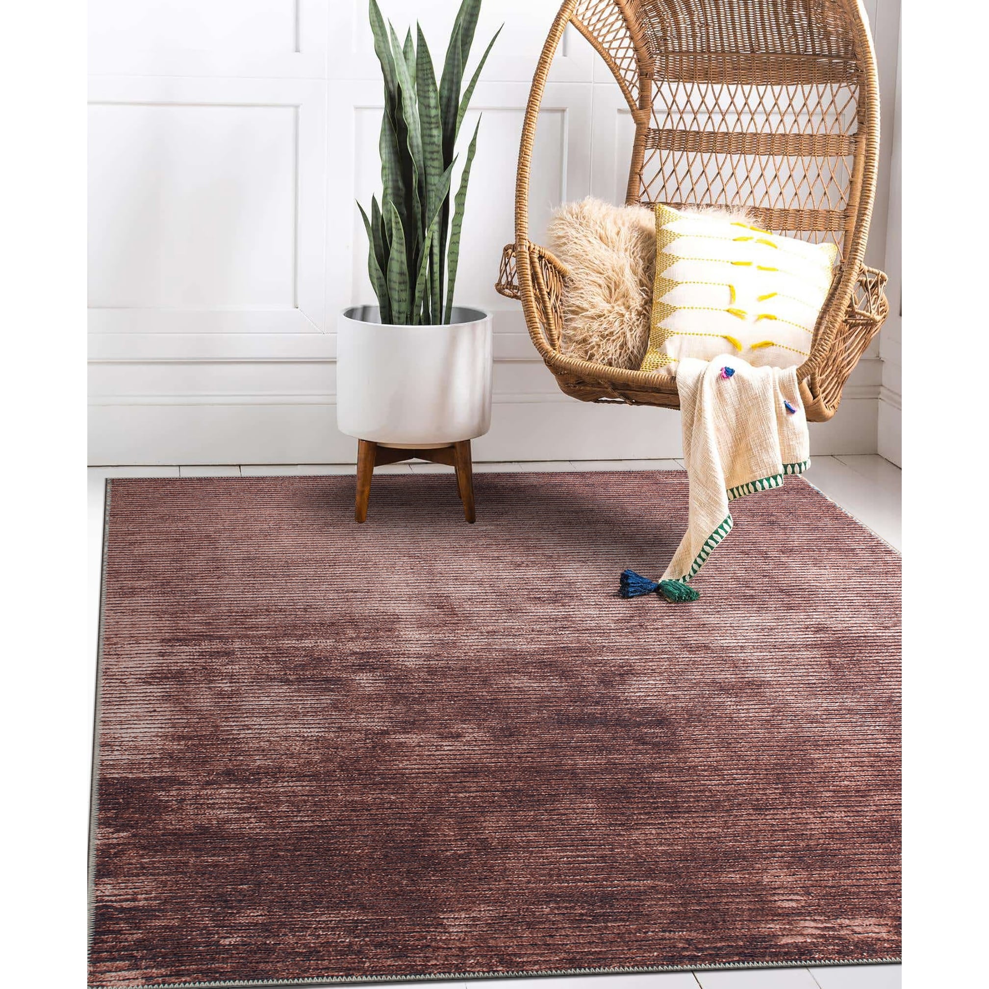 Tapis contemporain à rayures usées lavable en machine