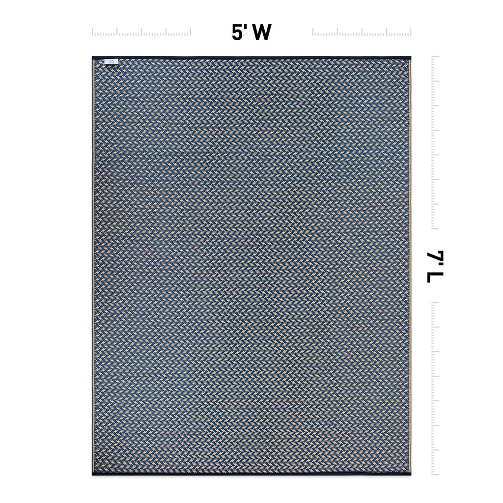 Tapis d'extérieur contemporains en plastique solide réversible