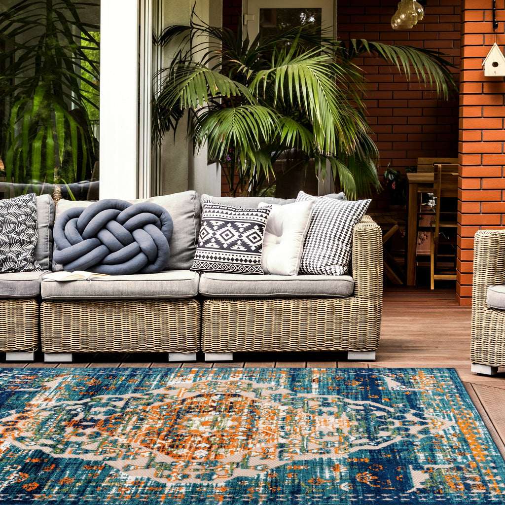 World Rug Gallery Distressed Traditional Indoor/Outdoor Area Rug