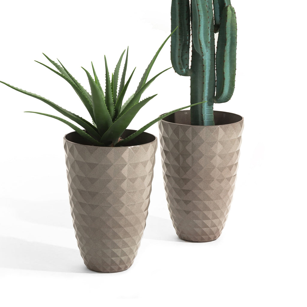 Glitzhome 19.75 H Eco-Friendly Oversized Faux Ceramic Diamond Textured Tall Planter Porch Flowerpot (Set of 2)