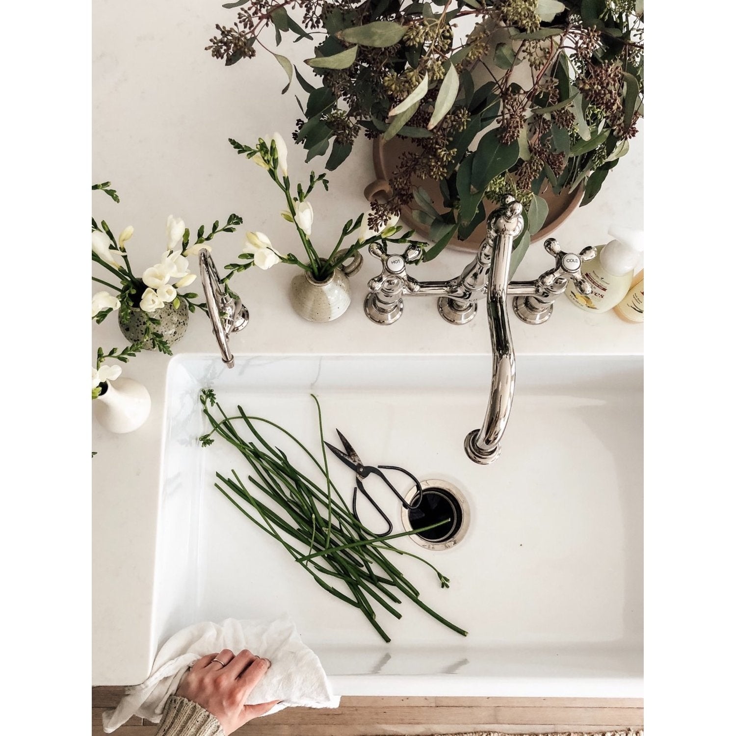 Robinet de cuisine Heritage Bridge avec douchette en laiton