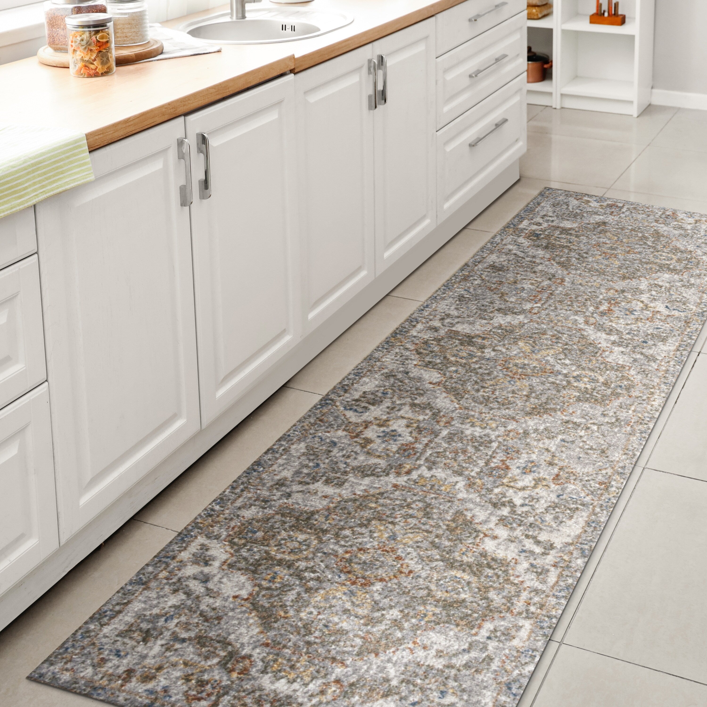 Tapis JONATHAN Y Brandy Bohemian Medallion à poils courts, lavable en machine, couleur crème/terre.