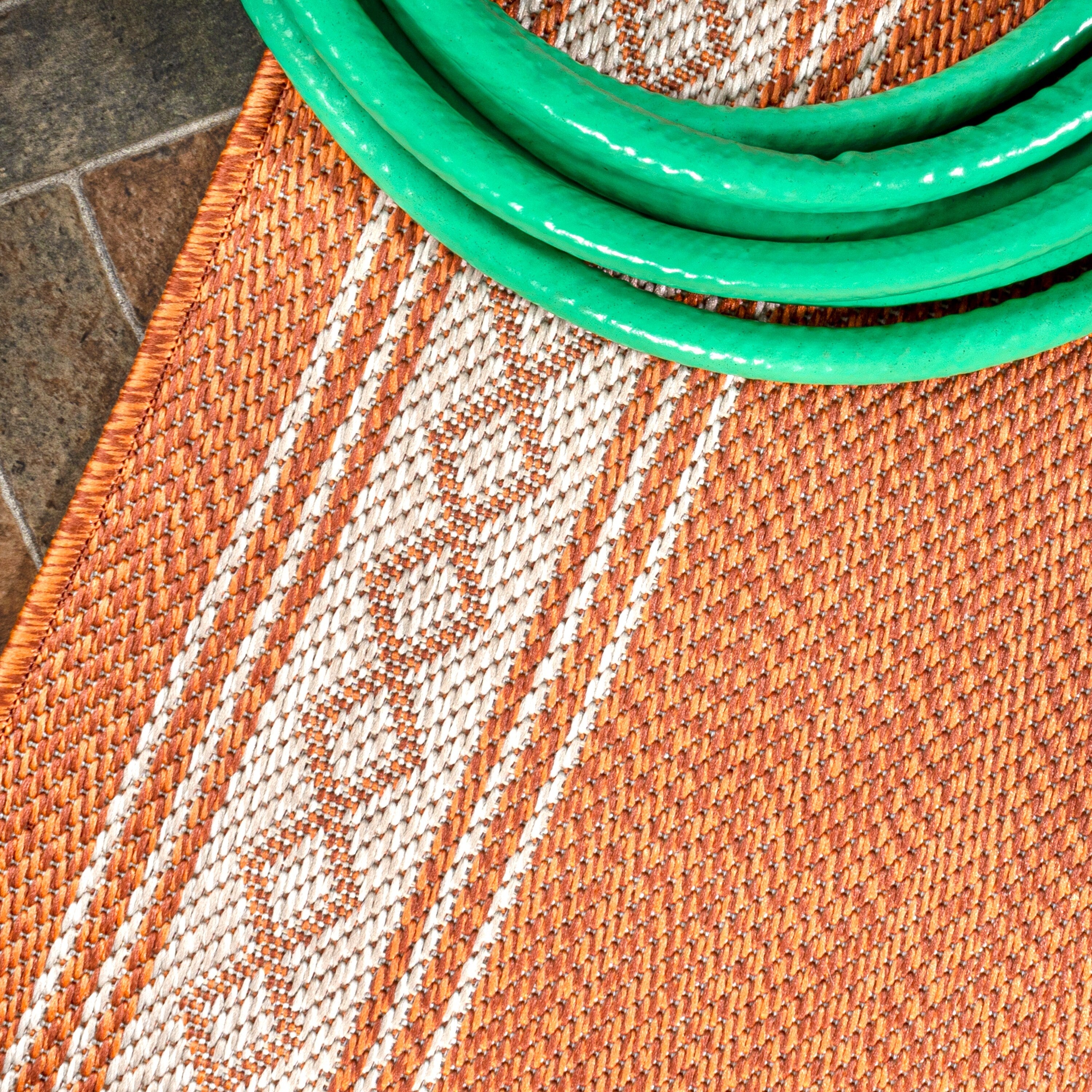 Tapis d'intérieur/extérieur JONATHAN Y Havana Classic à bordure losanges