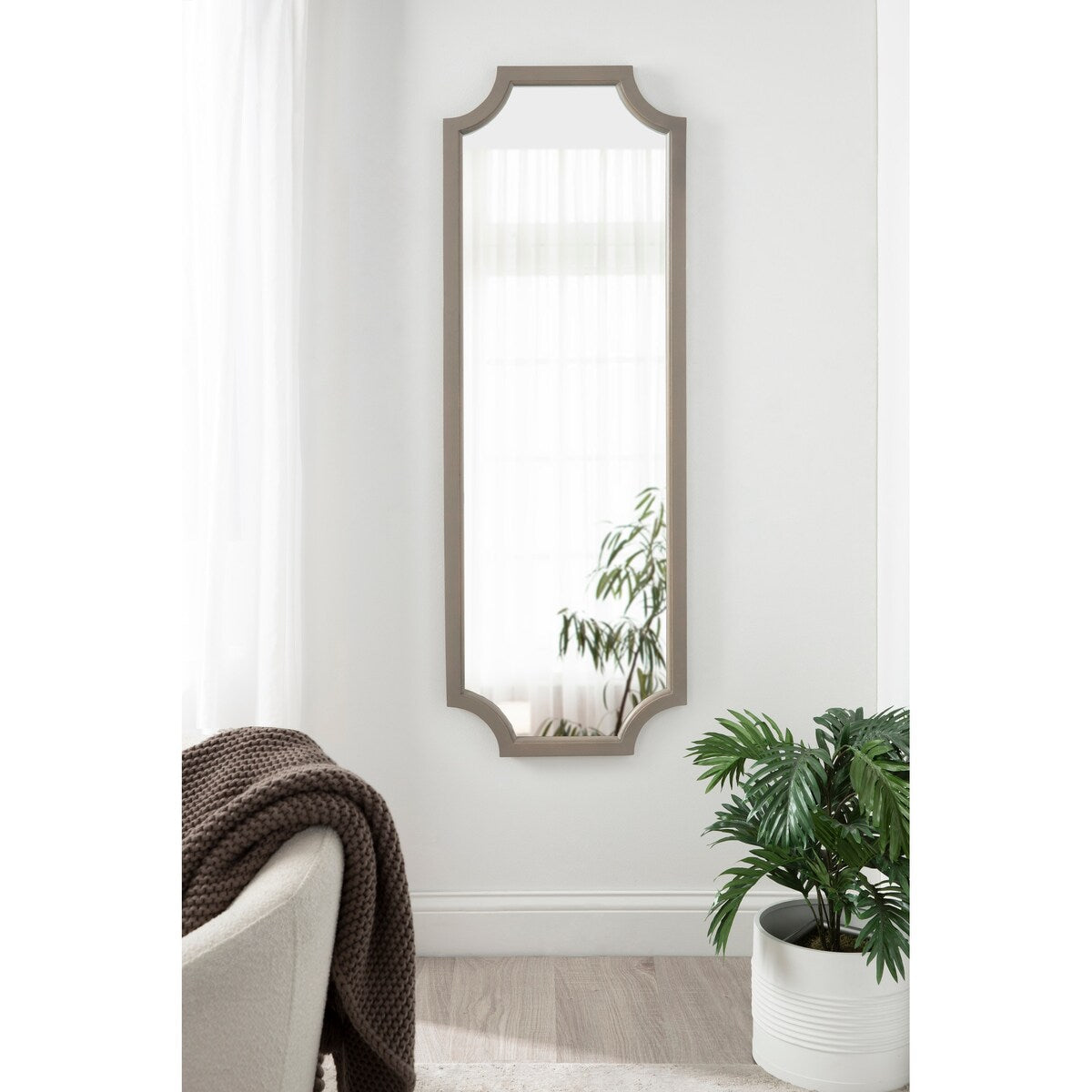 Kate and Laurel Hogan Scalloped Wood Framed Mirror