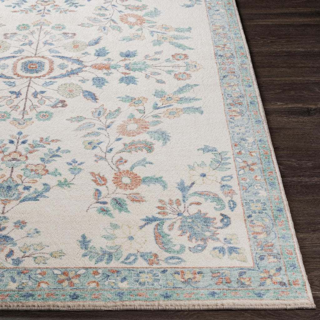 Tapis Livabliss Erin revisité, style traditionnel floral et botanique