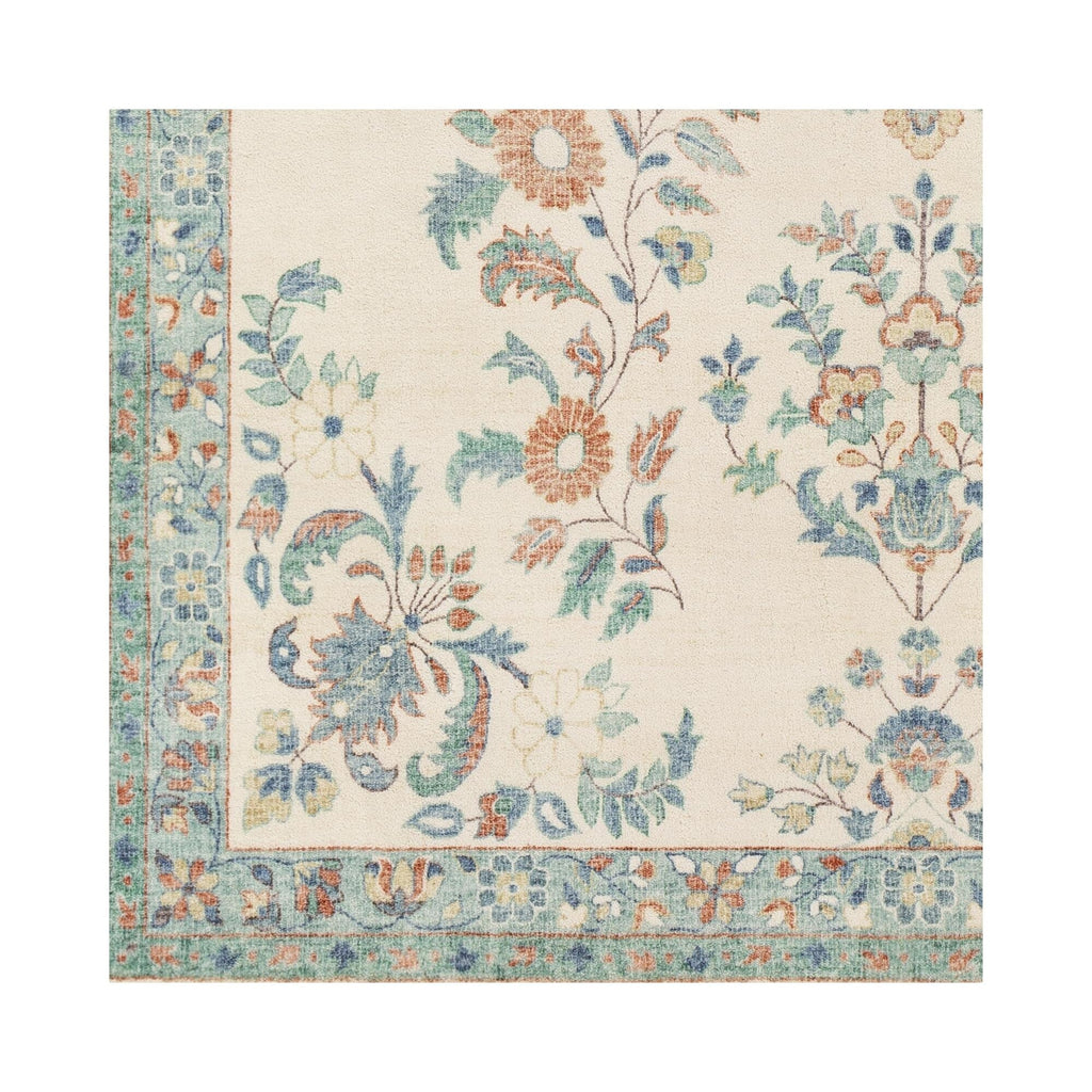 Tapis Livabliss Erin revisité, style traditionnel floral et botanique