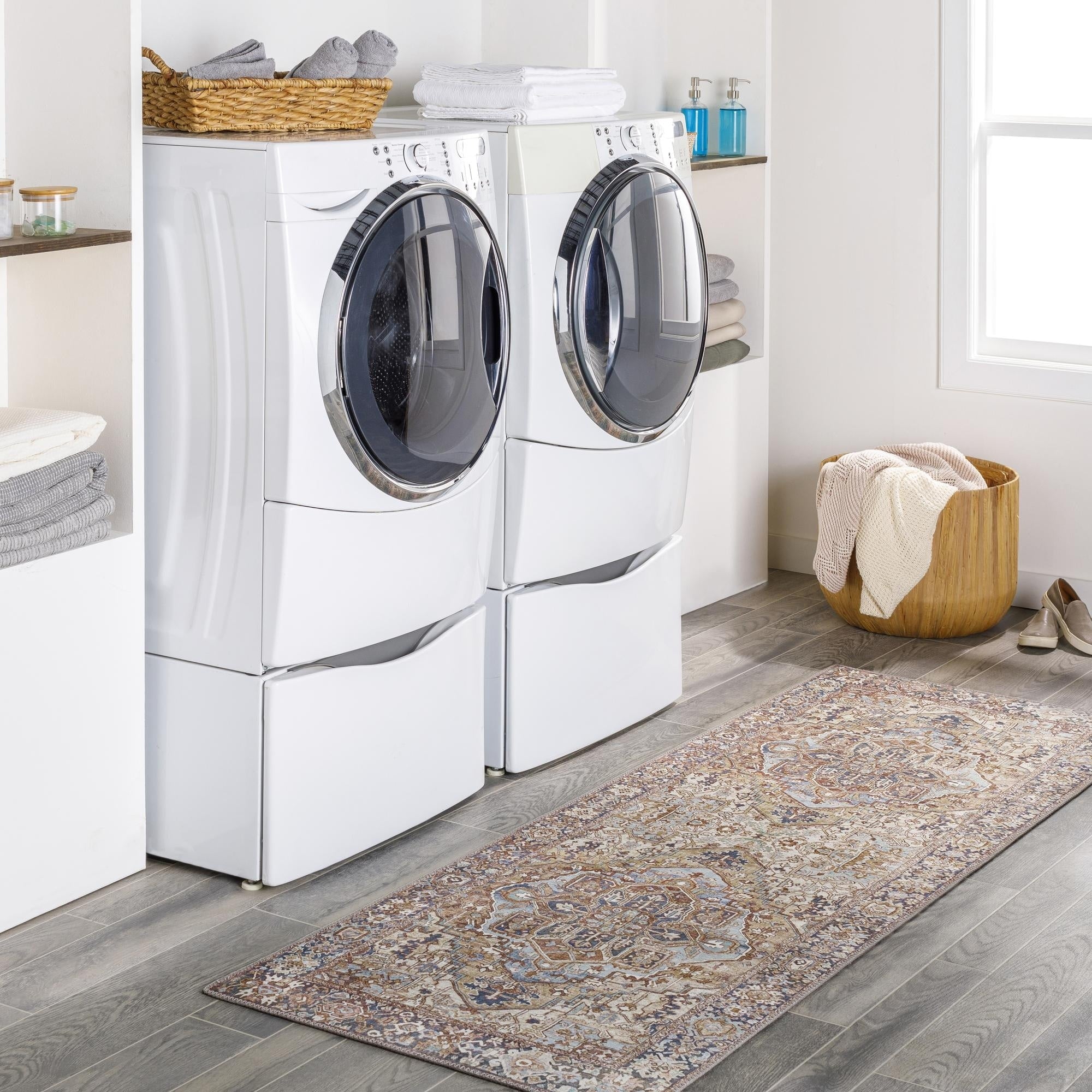 Tapis de sol Livabliss Iris à médaillon traditionnel revisité