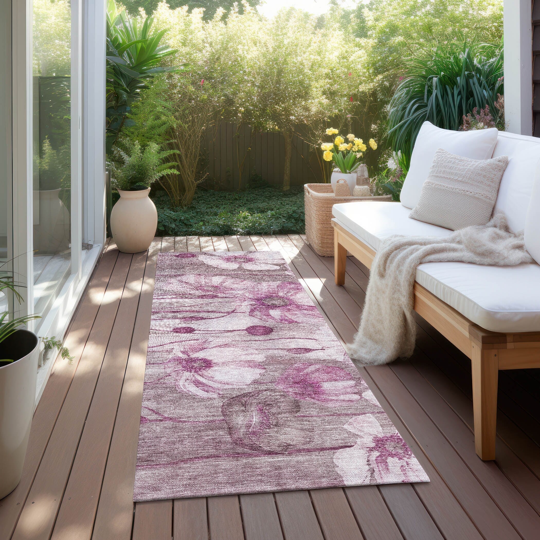 Machine Washable Indoor/ Outdoor Chantille Modern Floral Rug