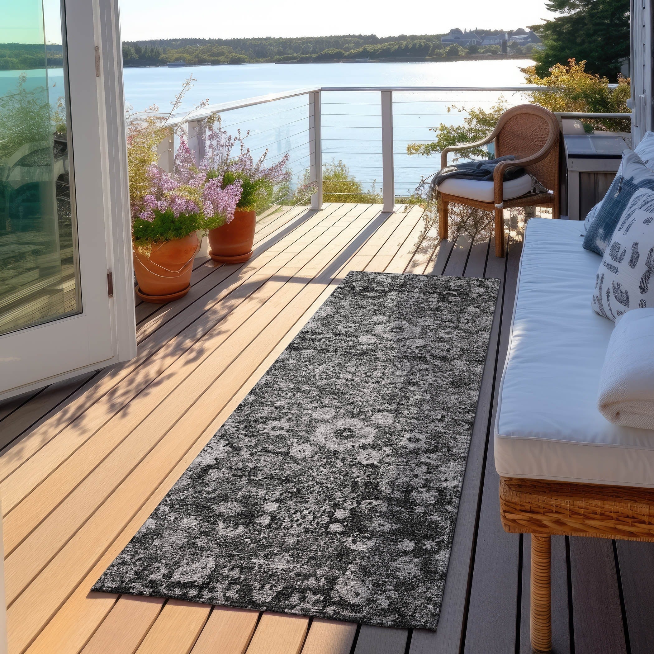 Machine Washable Indoor/ Outdoor Chantille Traditional Vintage Floral Rug