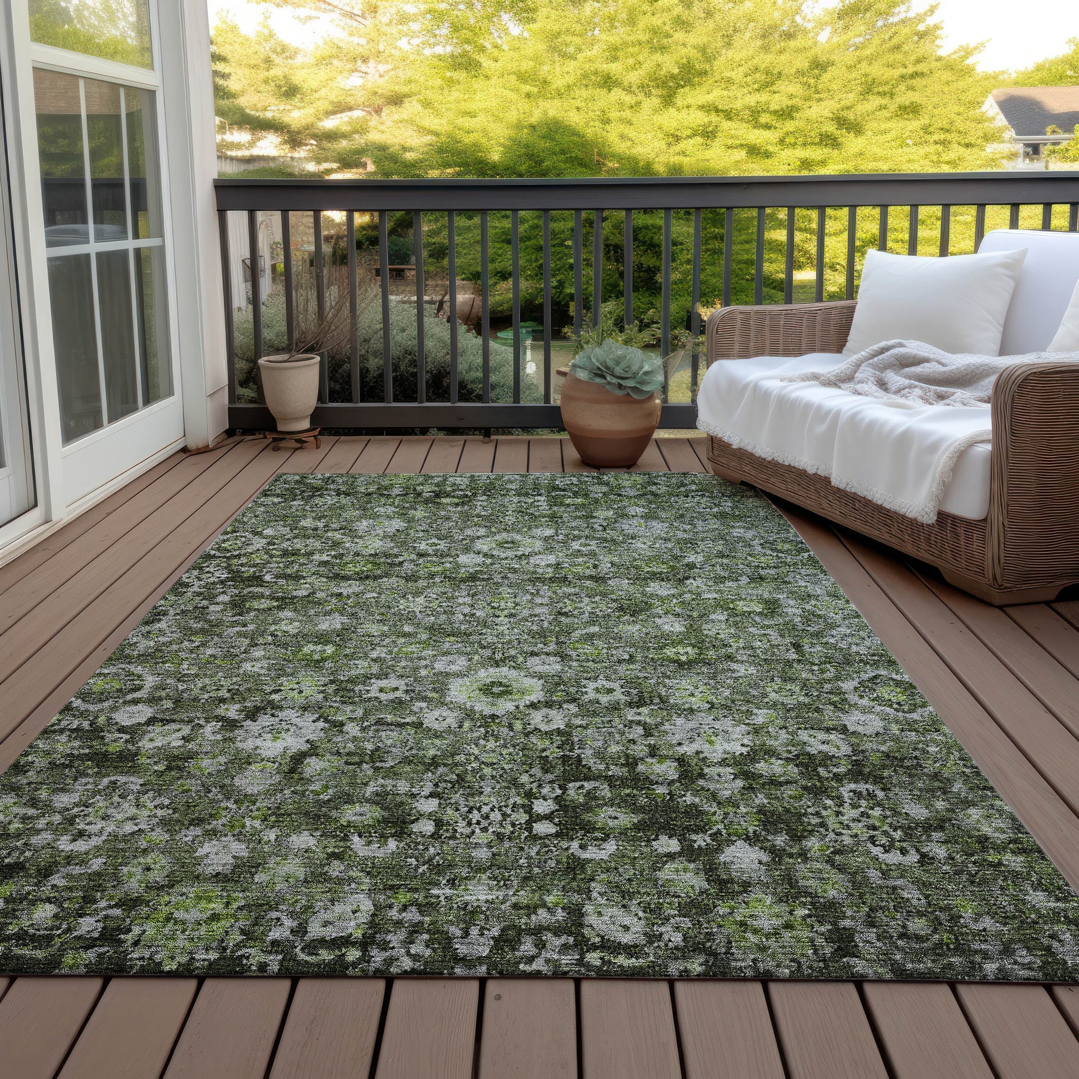 Machine Washable Indoor/ Outdoor Chantille Traditional Vintage Floral Rug