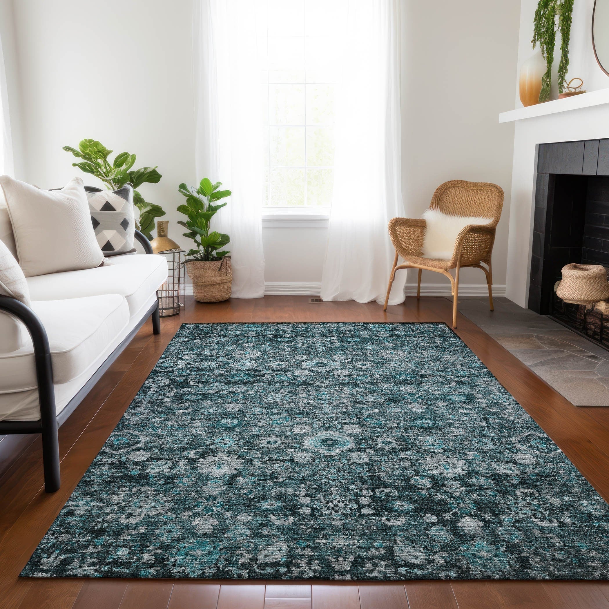 Machine Washable Indoor/ Outdoor Chantille Traditional Vintage Floral Rug
