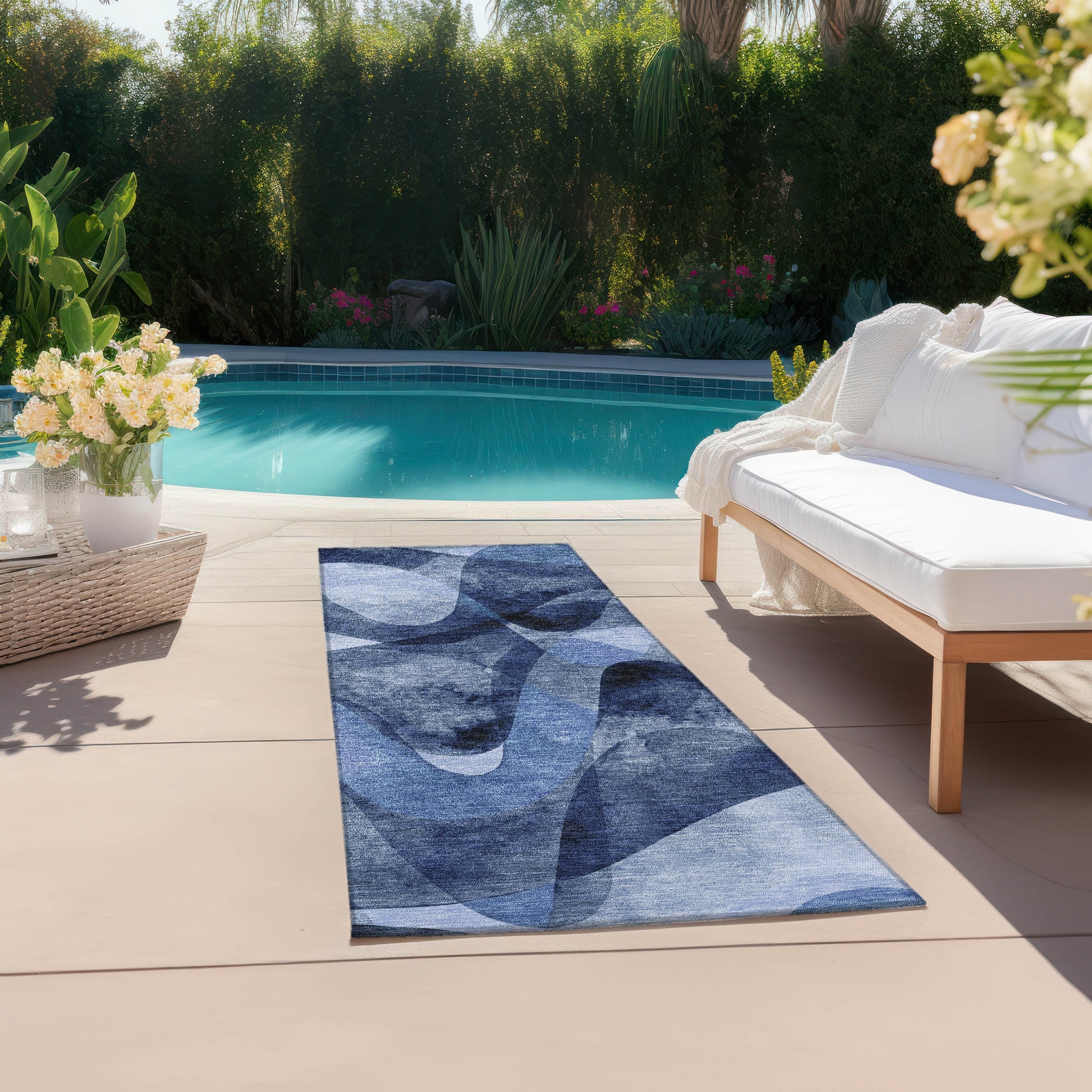 Machine Washable Indoor/ Outdoor Modern Chantille Rug