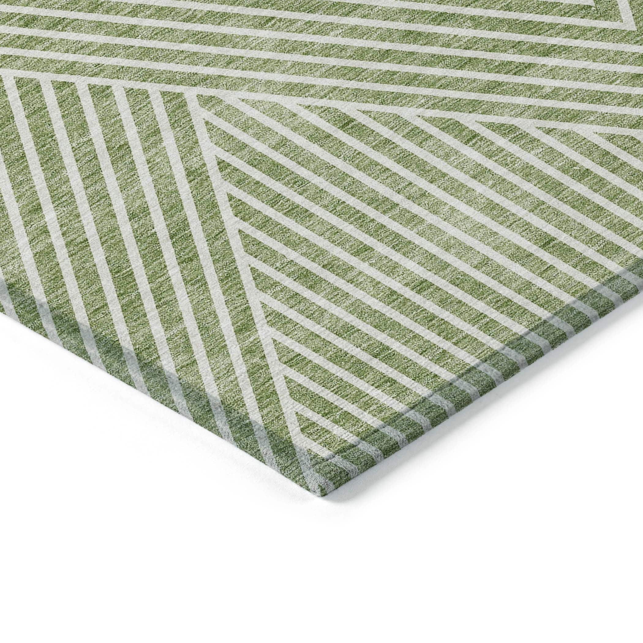 Machine Washable Indoor/ Outdoor Modern Geo Chantille Rug
