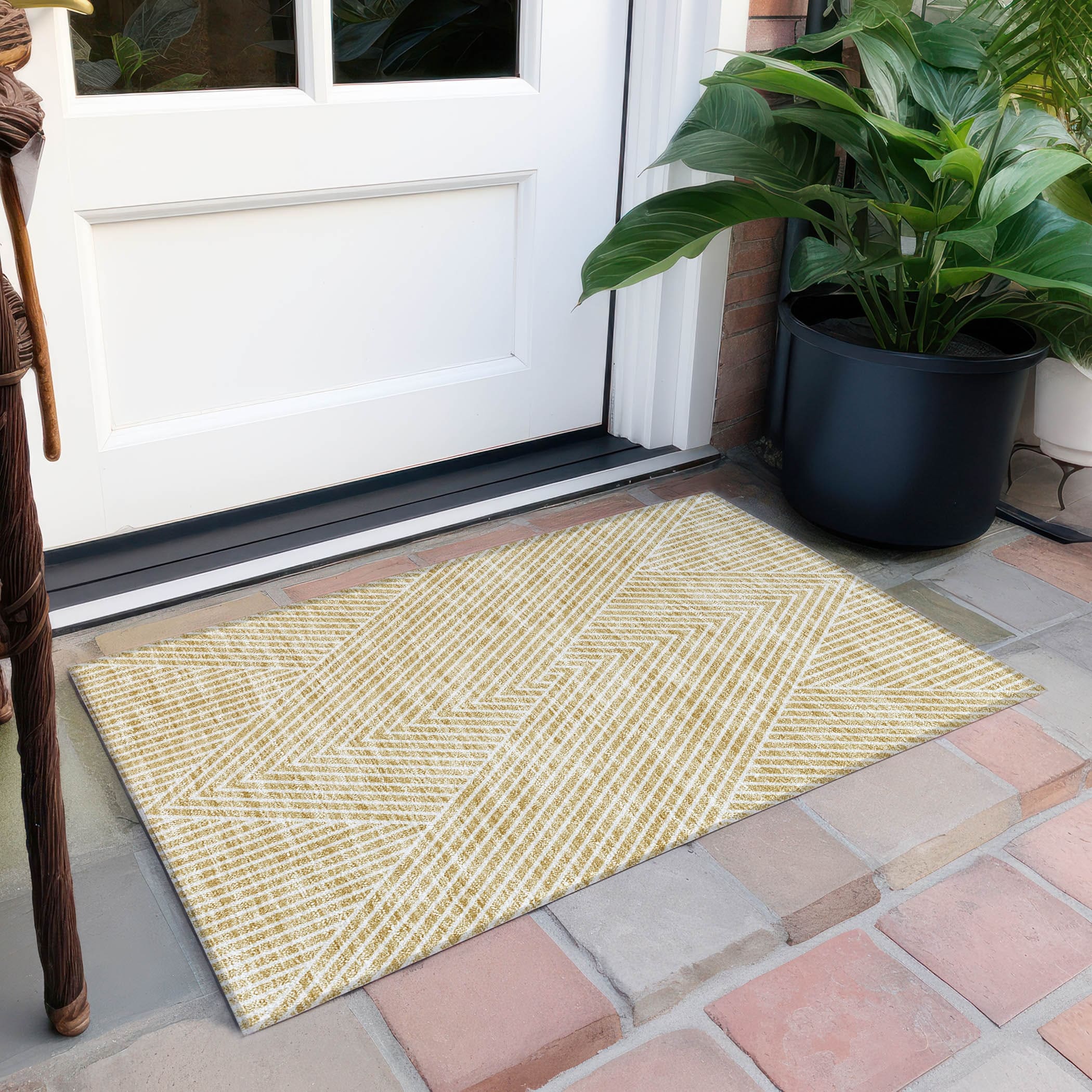 Machine Washable Indoor/ Outdoor Modern Geo Chantille Rug