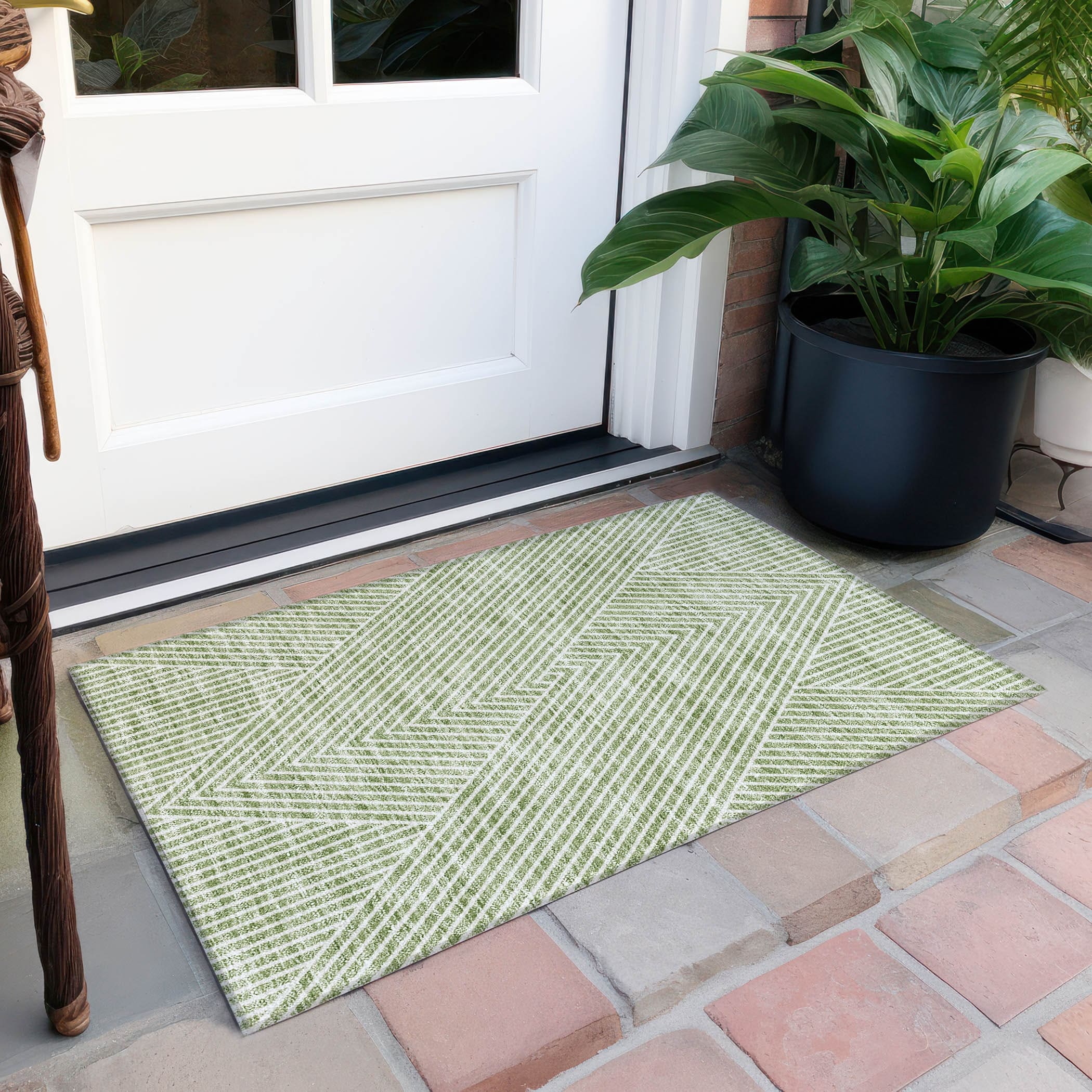Machine Washable Indoor/ Outdoor Modern Geo Chantille Rug