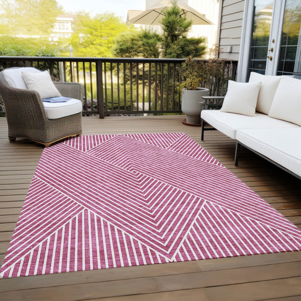 Machine Washable Indoor/ Outdoor Modern Geo Chantille Rug