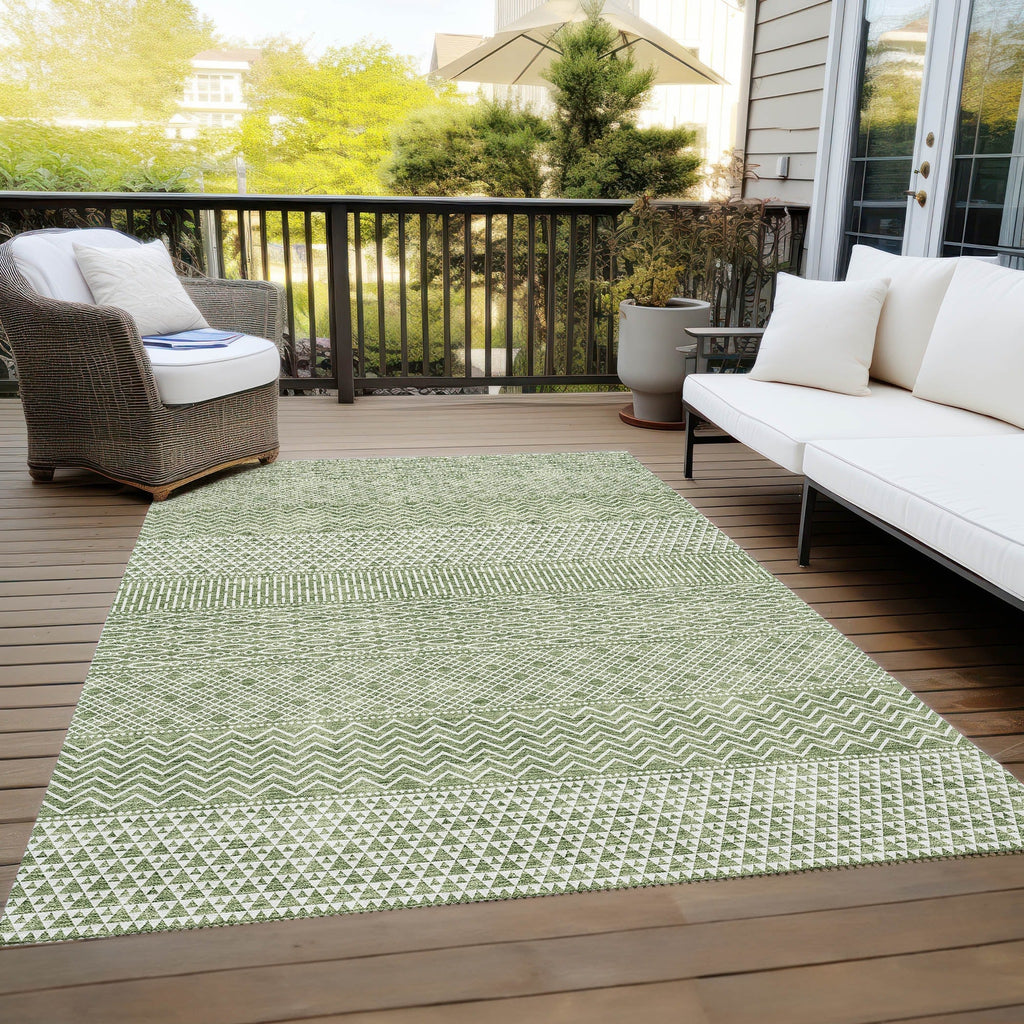 Machine Washable Indoor/ Outdoor Modern Stripes Chantille Rug