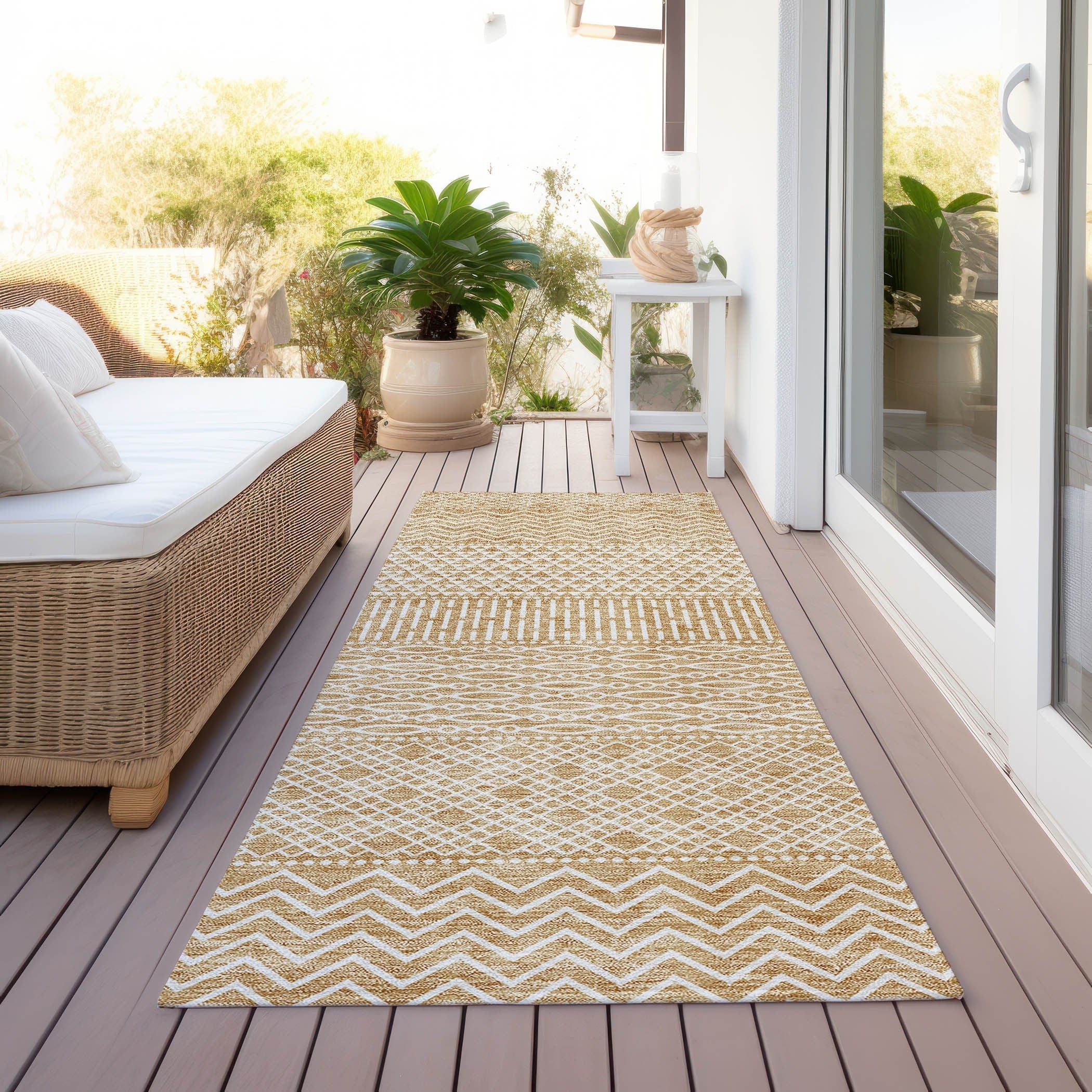 Machine Washable Indoor/ Outdoor Modern Stripes Chantille Rug