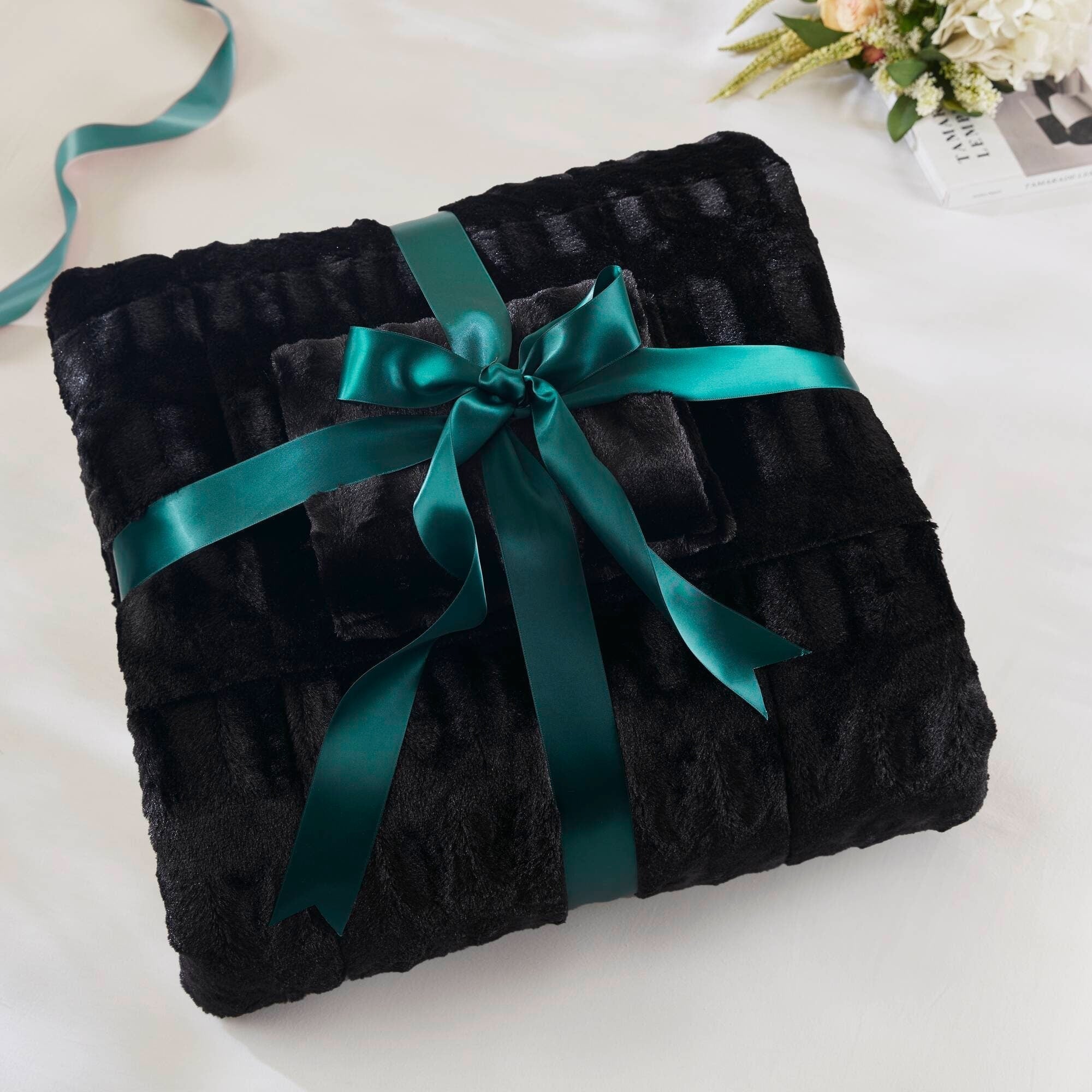 Madison Park Margot Back Print Long Fur Comforter Set