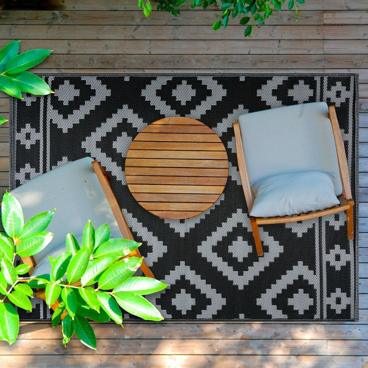 Milan Design 100% Eco-friendly Lightweight Plastic Outdoor Mat/Rug