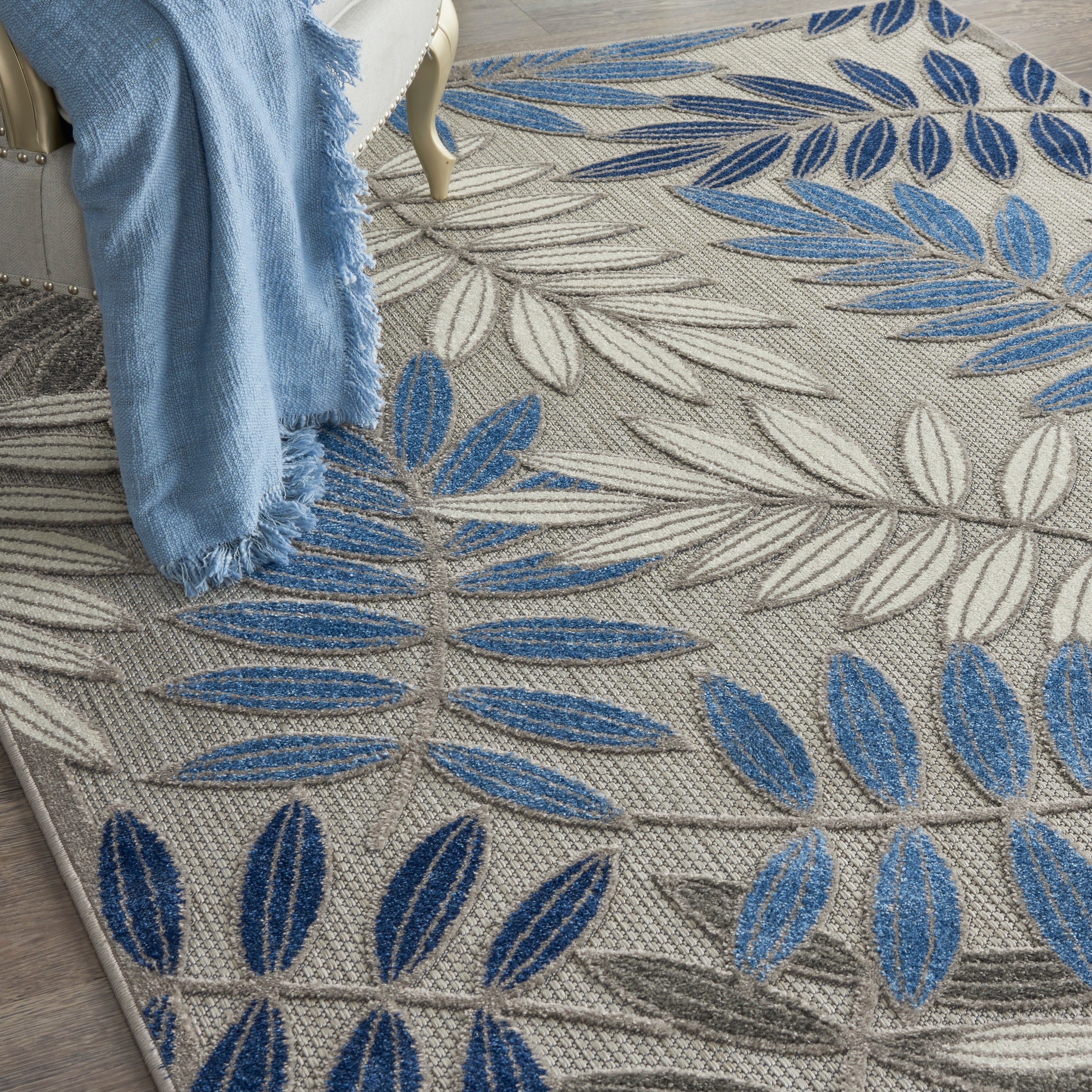 Nourison Alice Indoor/Outdoor Floral Area Rug