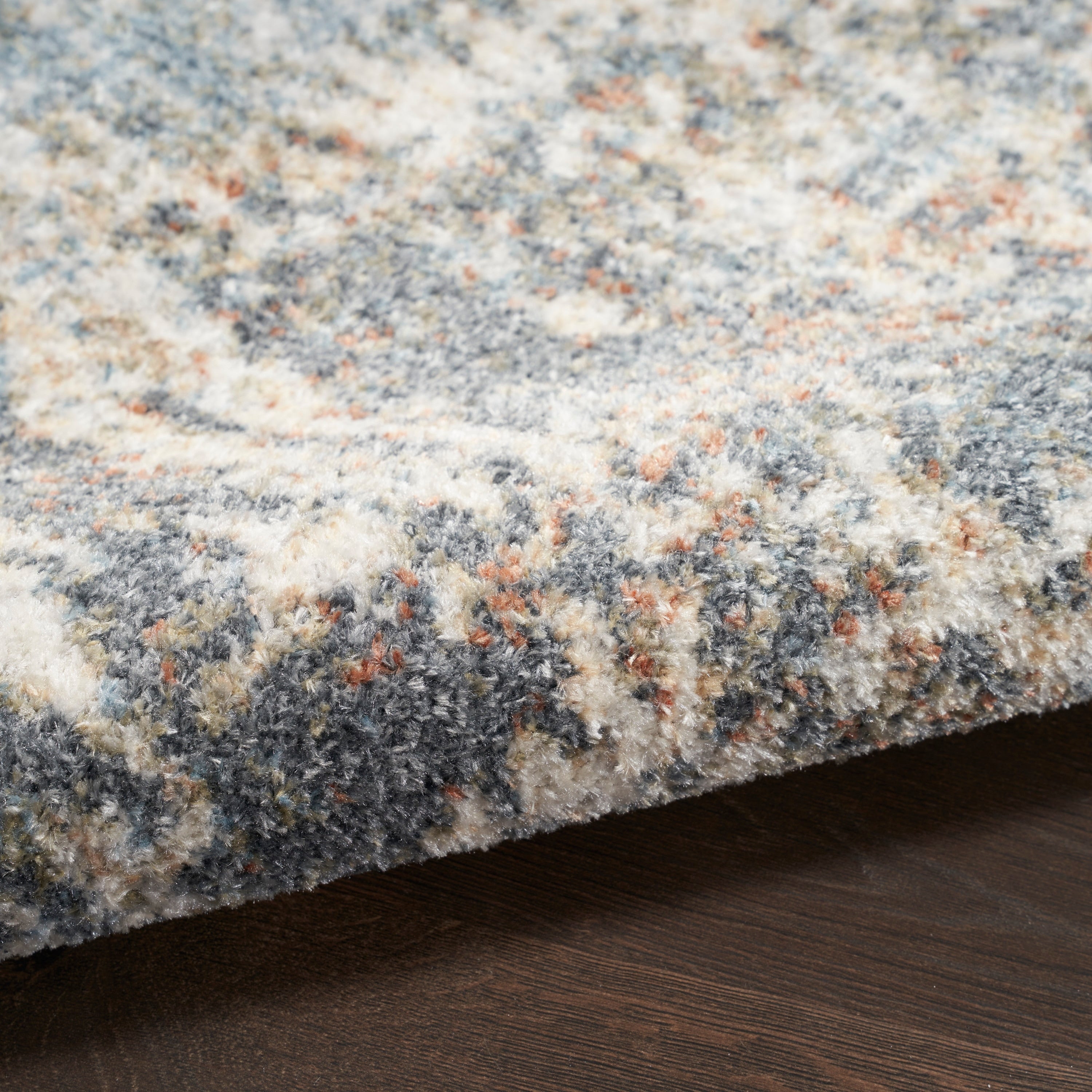 Tapis Nourison Astra lavable en machine à motifs abstraits