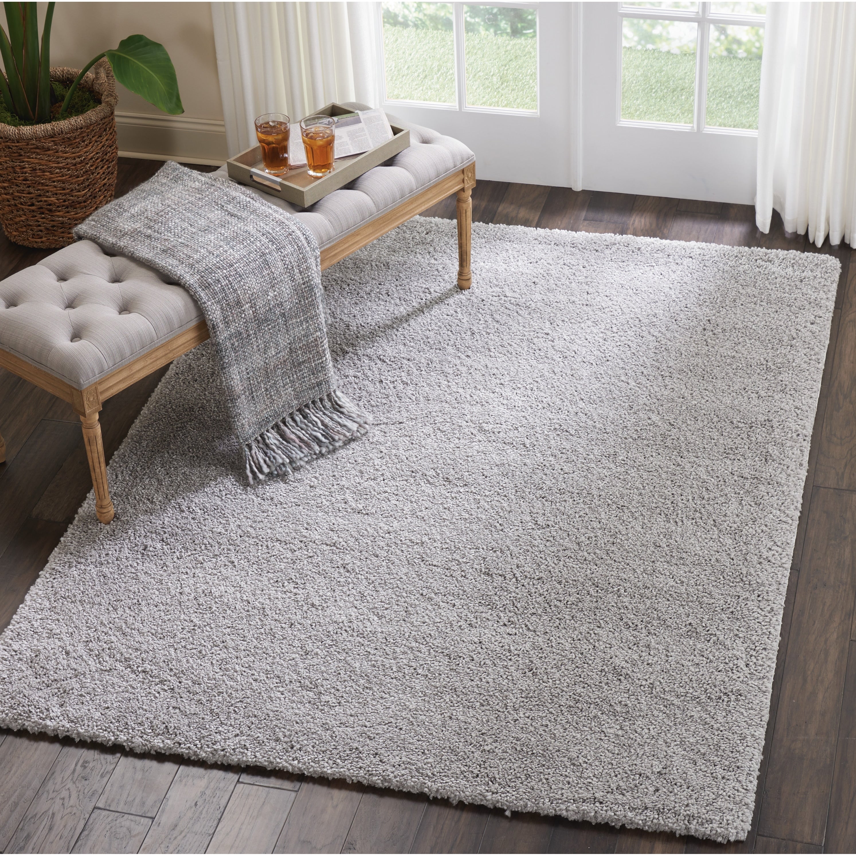Tapis Nourison Malibu Shag moderne en peluche unie