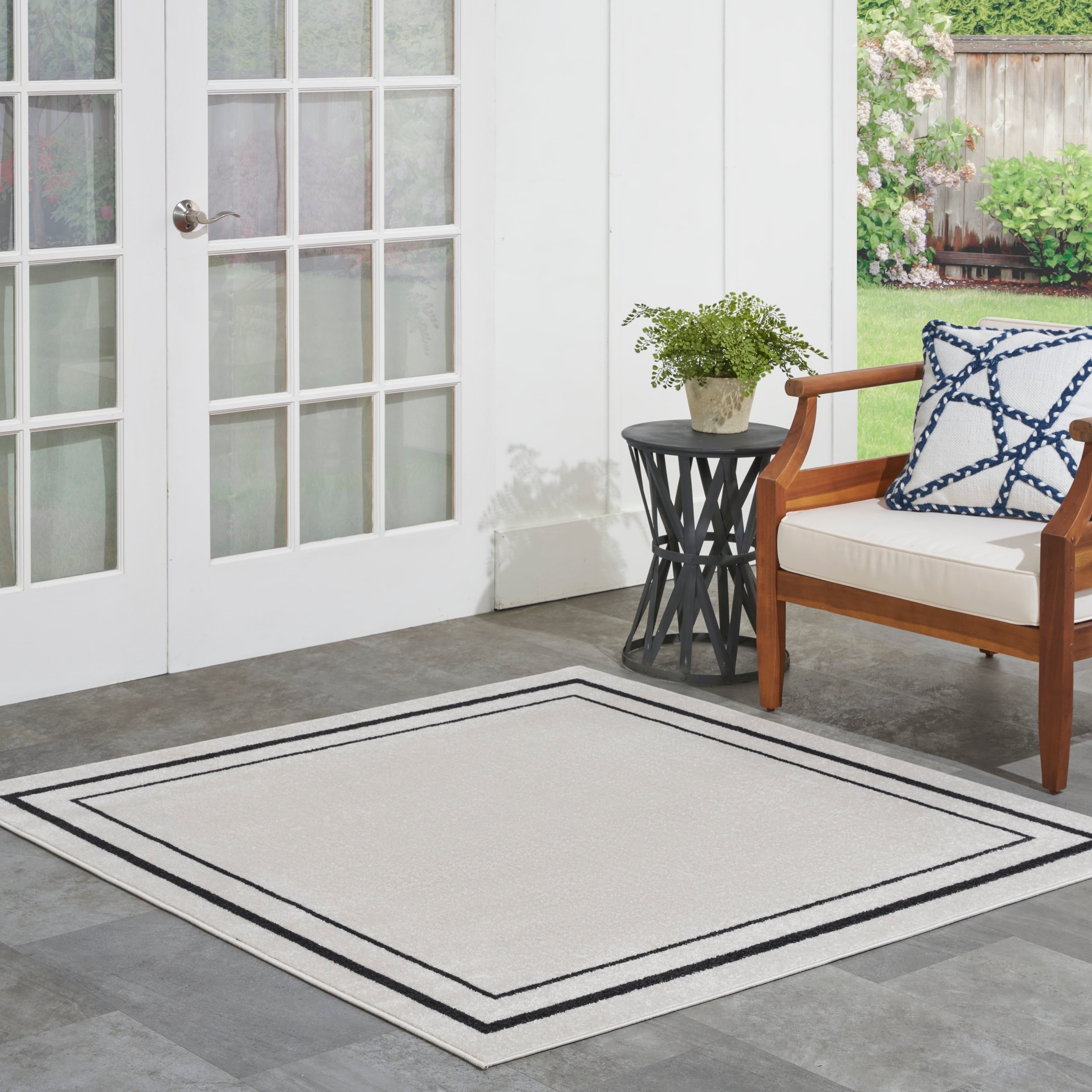 Nourison Sandy Indoor / Outdoor Solid Area Rug