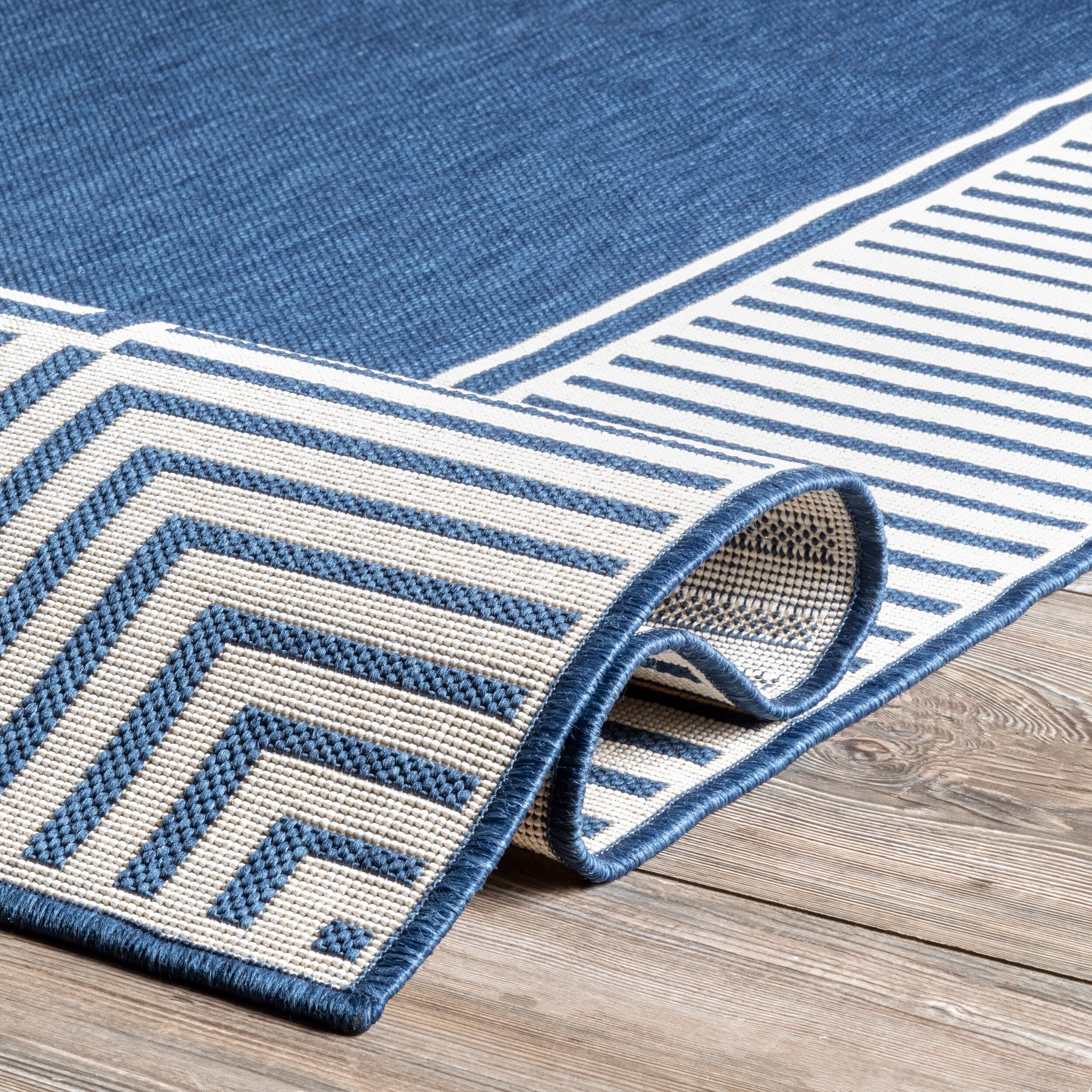 Nuloom Leah Classic Bordered Indoor/Outdoor Area Rug