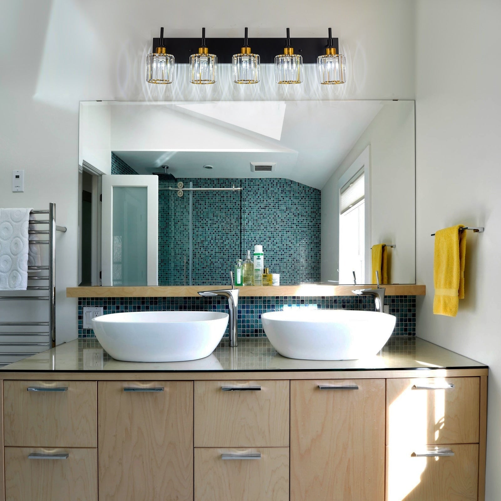 Appliques murales modernes à intensité variable pour salle de bain avec abat-jour en cristal