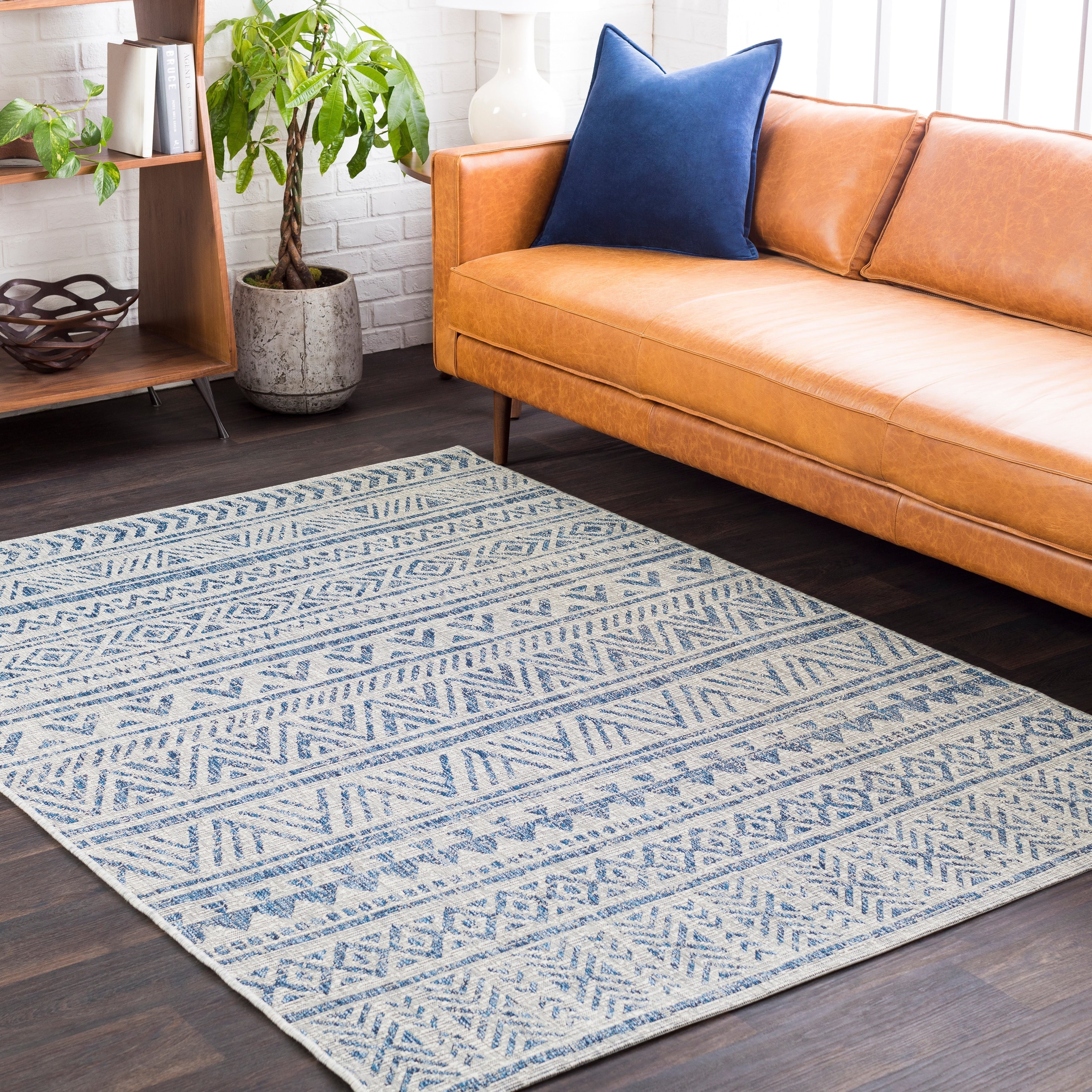 Livabliss Powlett Vintage Southwestern Indoor/ Outdoor Area Rug
