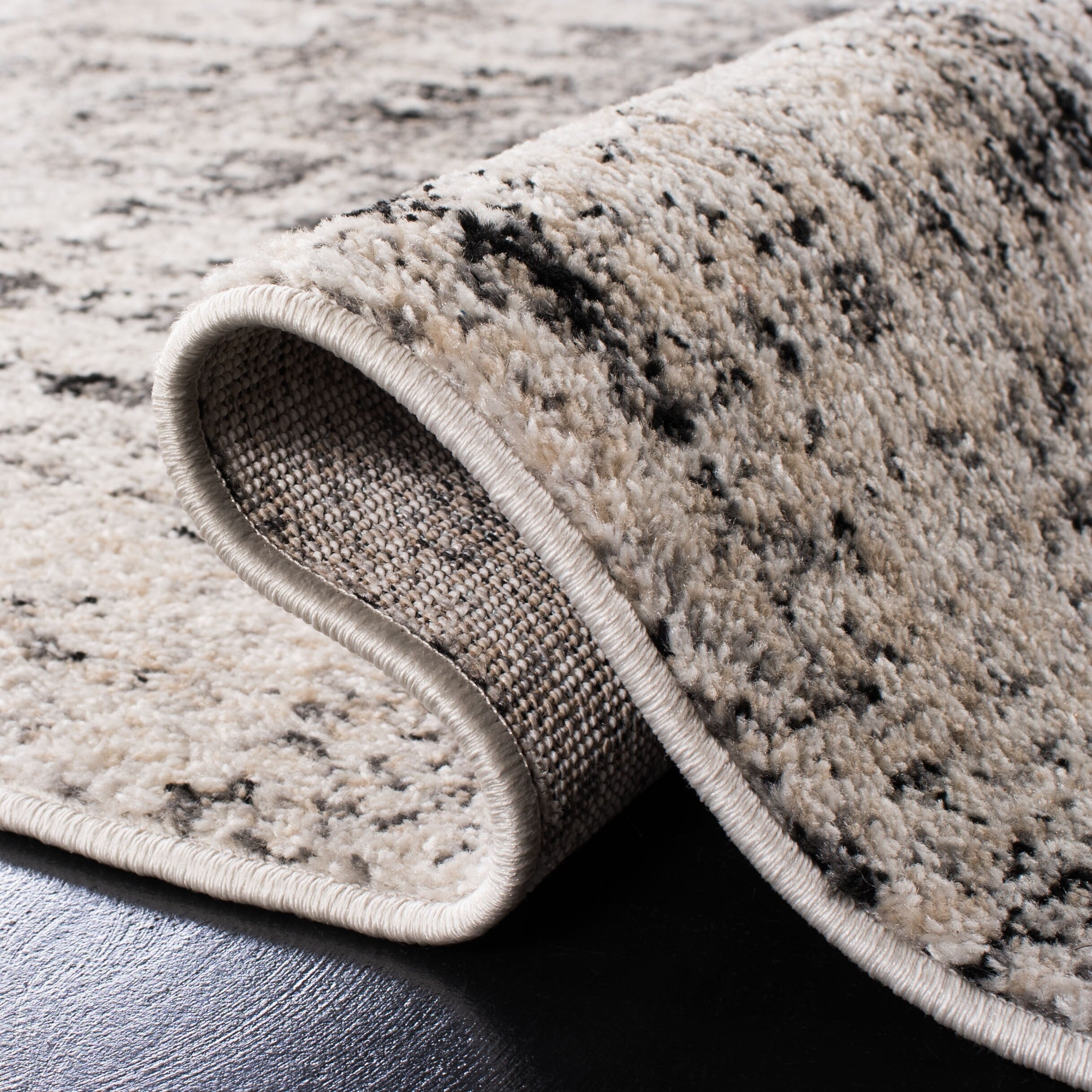 Tapis Adirondack Guillerma moderne abstrait vieilli SAFAVIEH