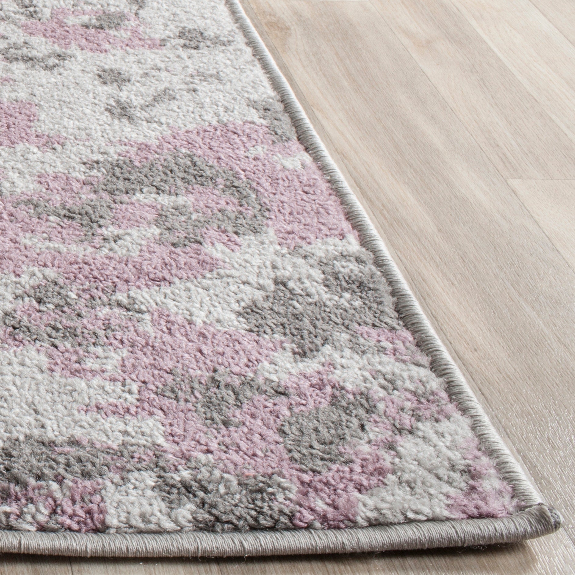 Tapis Adirondack Venelina vintage à motif floral SAFAVIEH