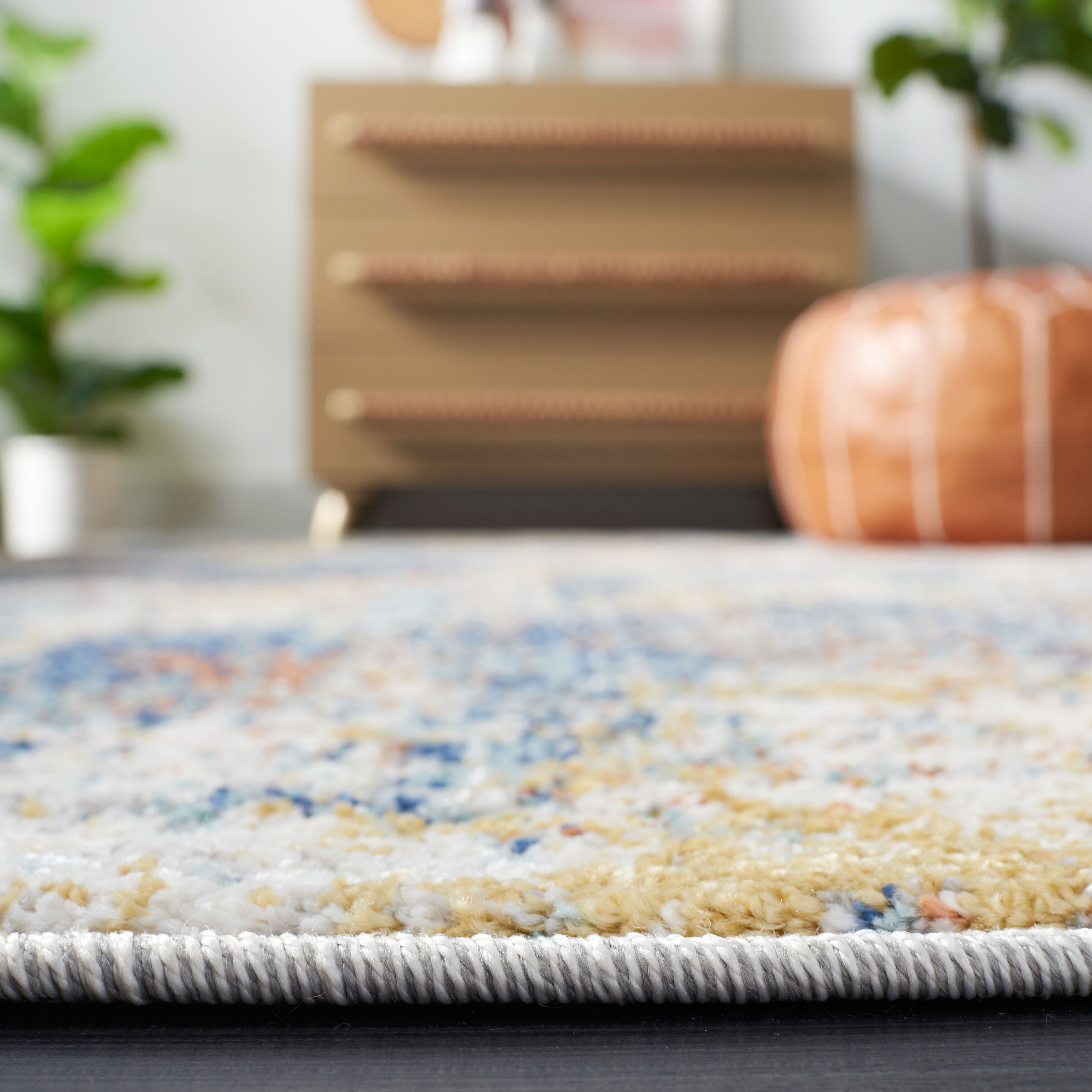 Tapis abstrait moderne SAFAVIEH Aston Outi