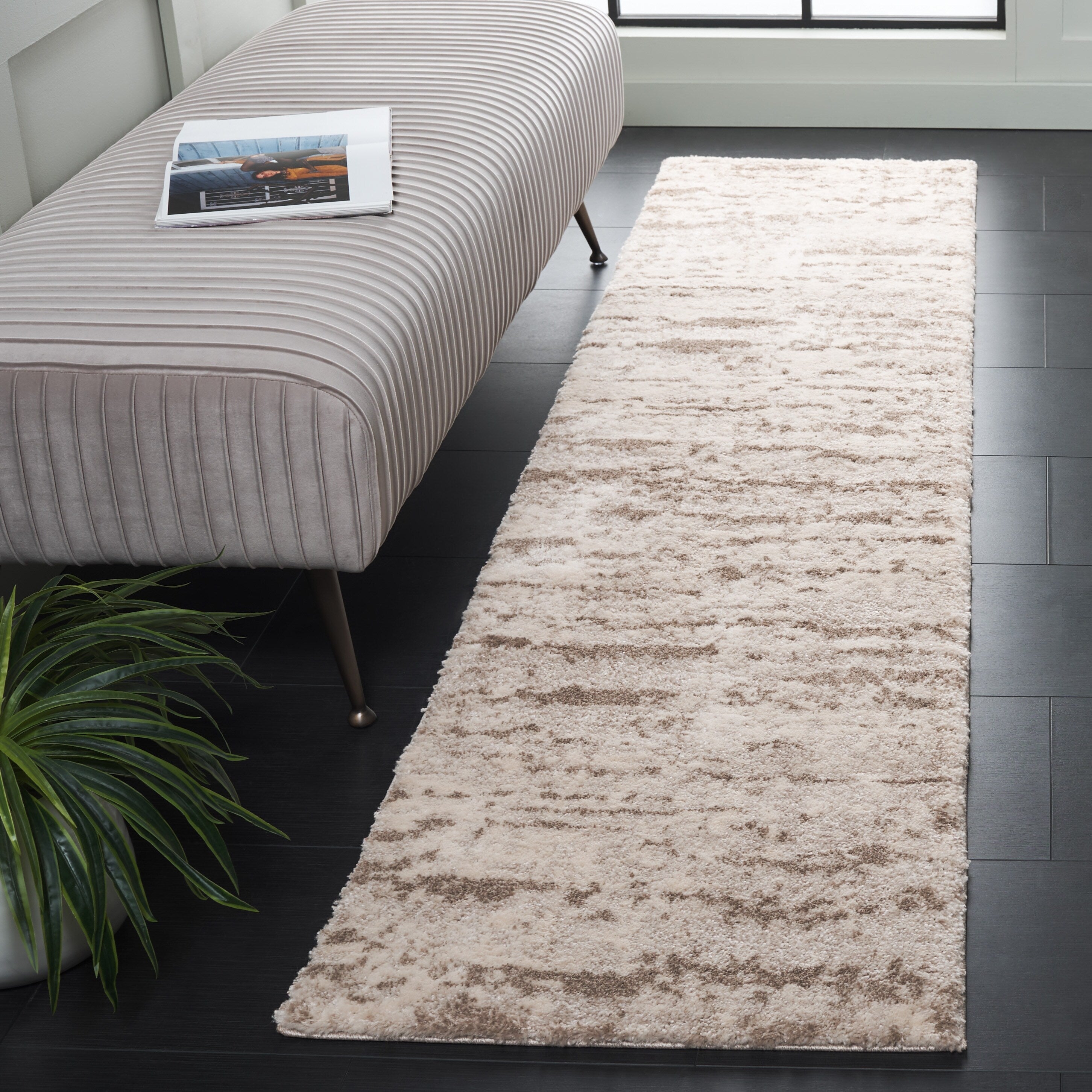 Tapis abstrait moderne SAFAVIEH Century Chita
