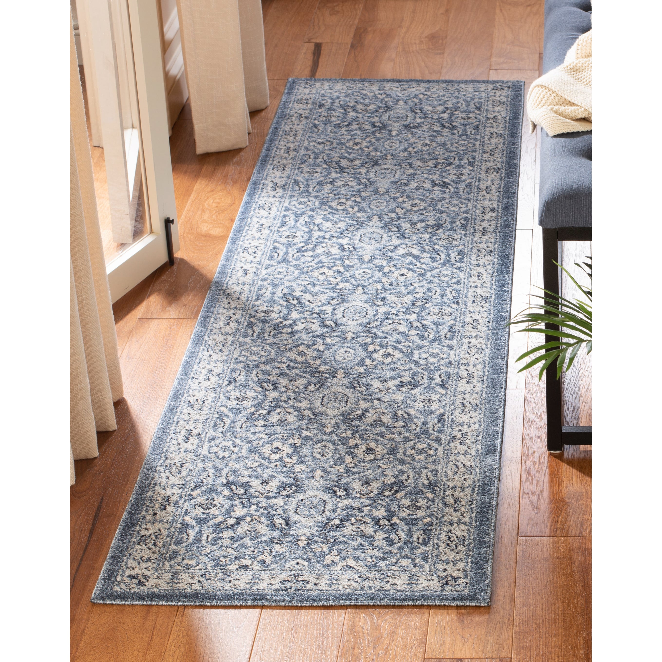 Tapis oriental bohème vintage Charleston Svantje de SAFAVIEH