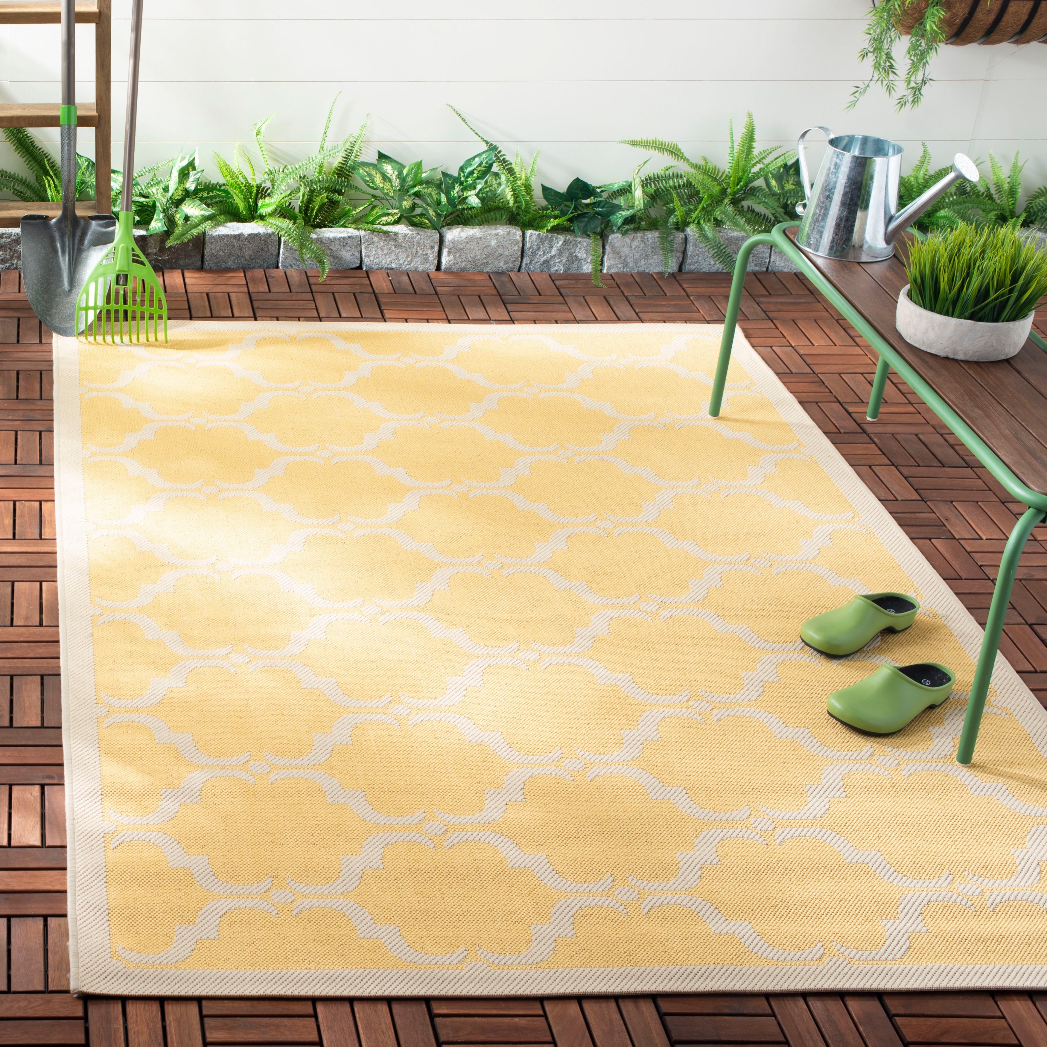 SAFAVIEH Courtyard Charleen Indoor/ Outdoor Waterproof Patio Backyard Rug