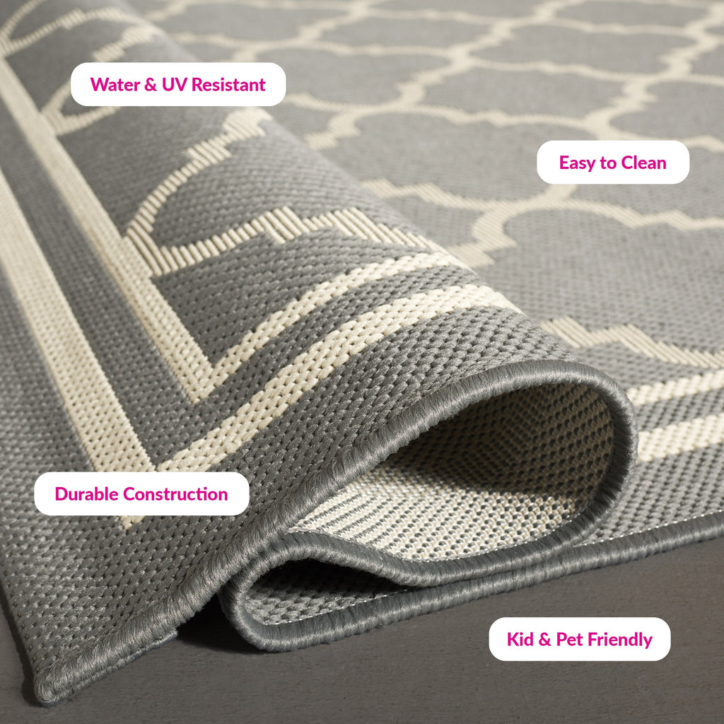 SAFAVIEH Courtyard Kristelle Indoor/ Outdoor Waterproof Patio Backyard Rug