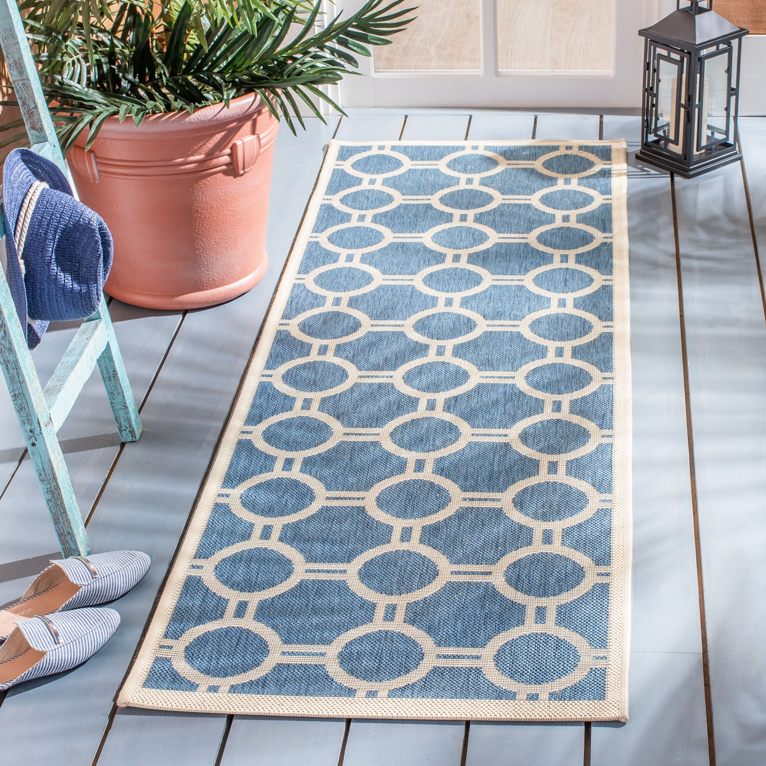 SAFAVIEH Courtyard Nira Indoor/ Outdoor Waterproof Patio Backyard Rug