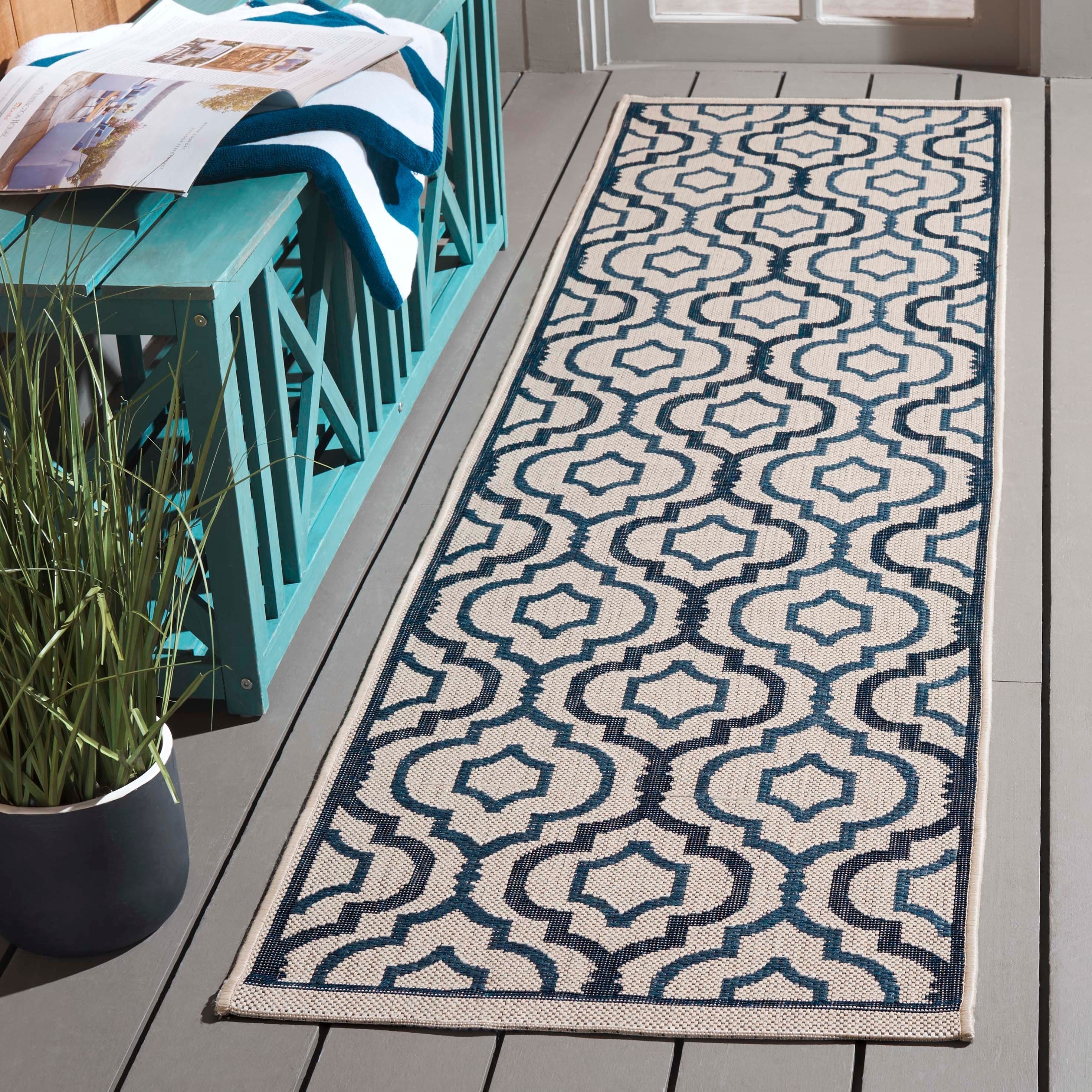 SAFAVIEH Courtyard Oyvor Indoor/ Outdoor Waterproof Patio Backyard Rug