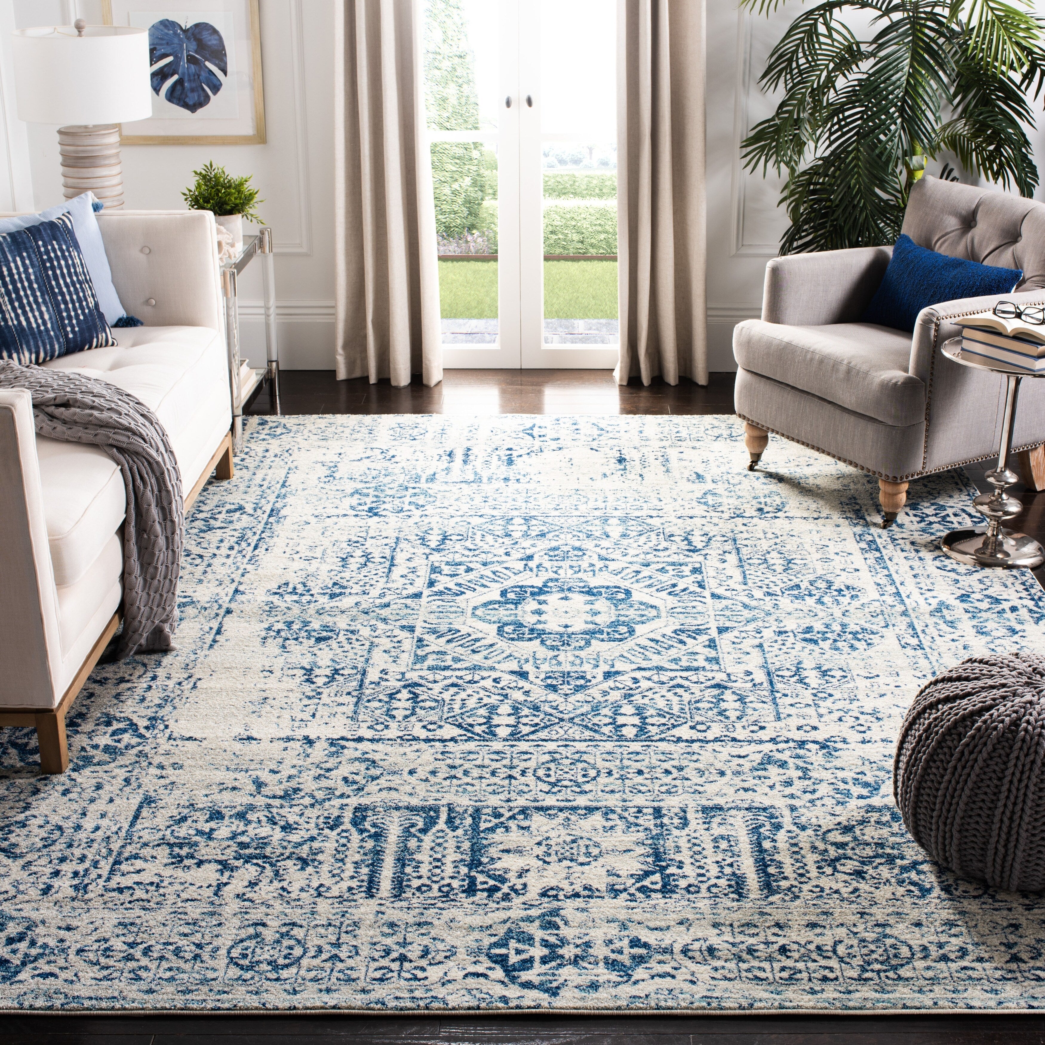 SAFAVIEH Evoke Gioia Vintage Boho Medallion Distressed Rug