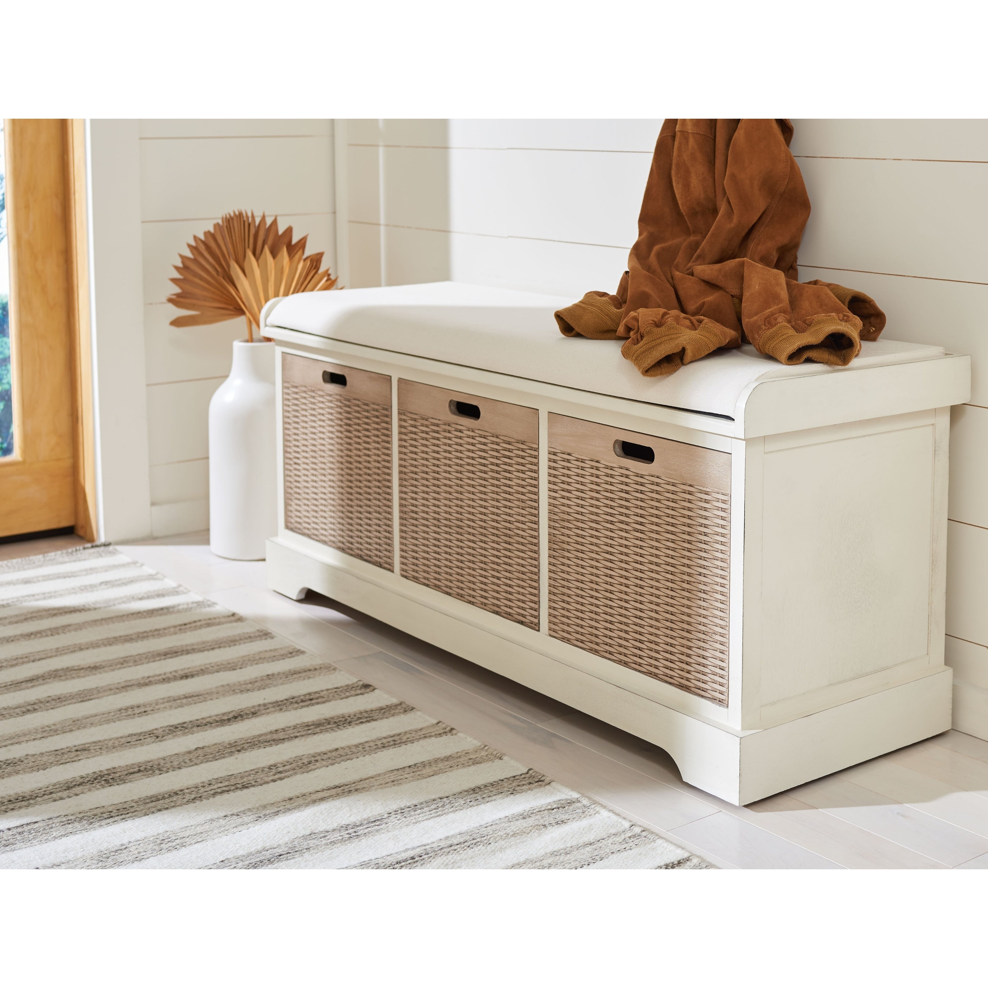 Banc de rangement à 3 tiroirs SAFAVIEH Fiorello avec coussins - 47,3 L x 15 L x 19 H - 47 L x 15 P x 19 H