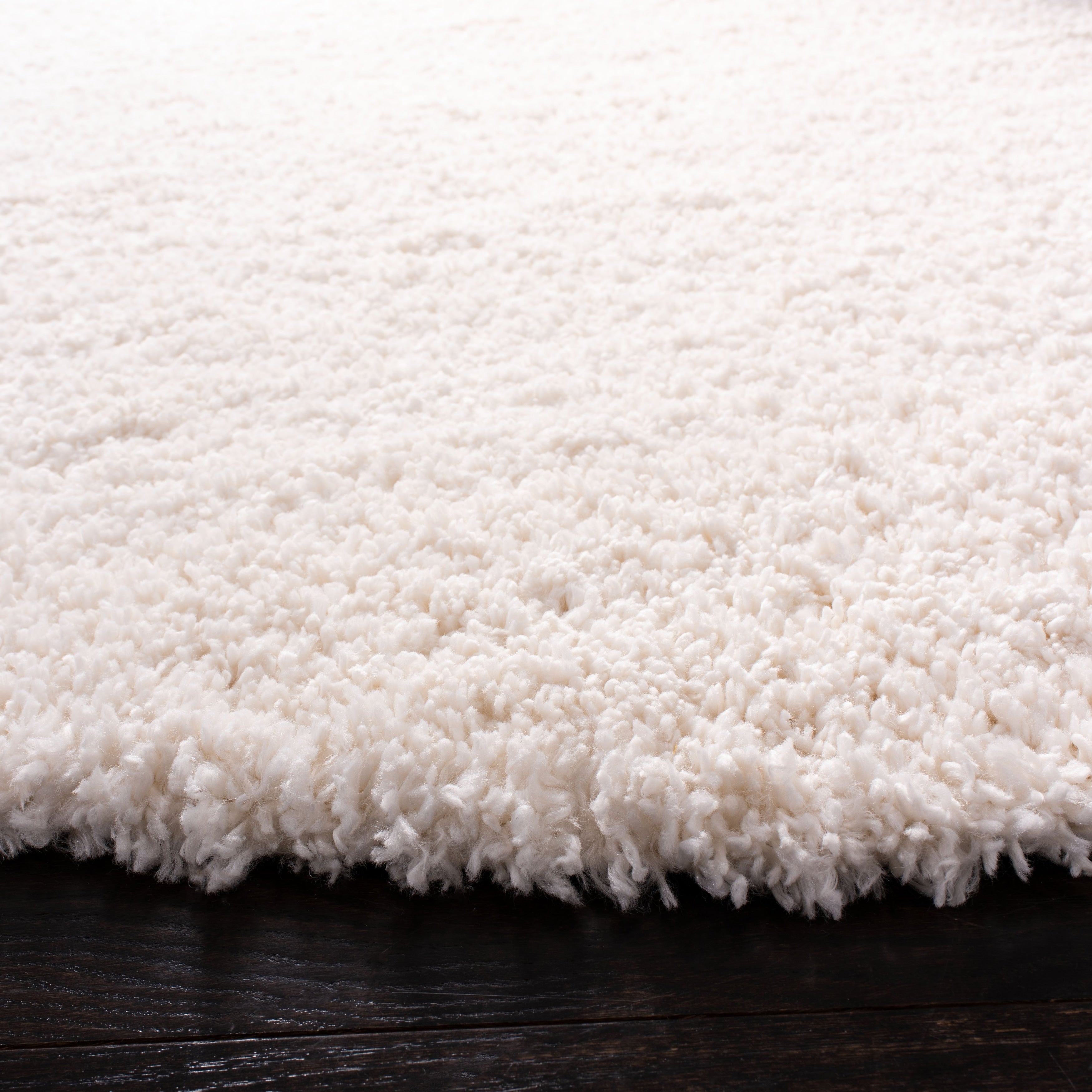 SAFAVIEH Fontana Shag Dagi Solid 2-inch Thick Rug